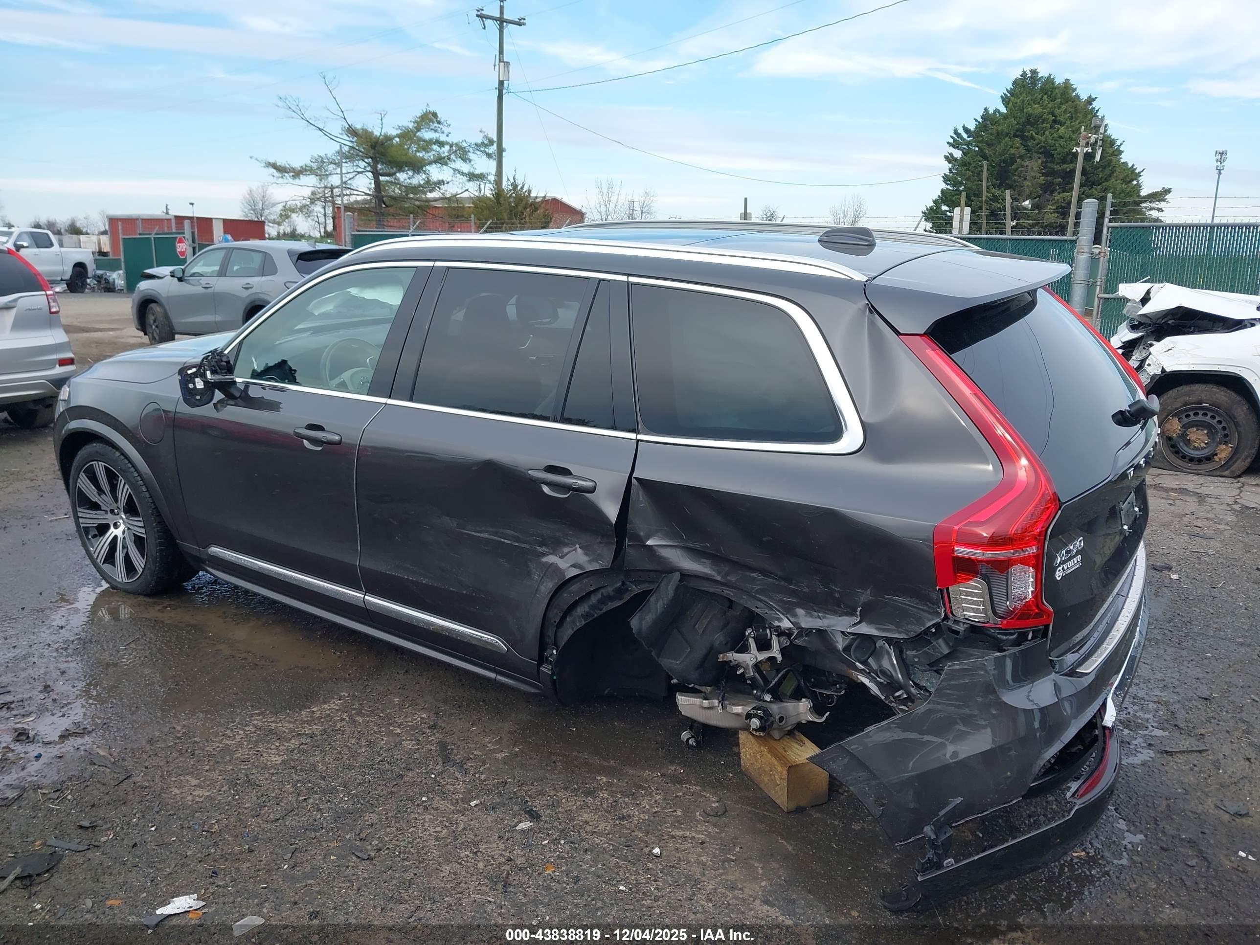 VOLVO XC90 image 3
