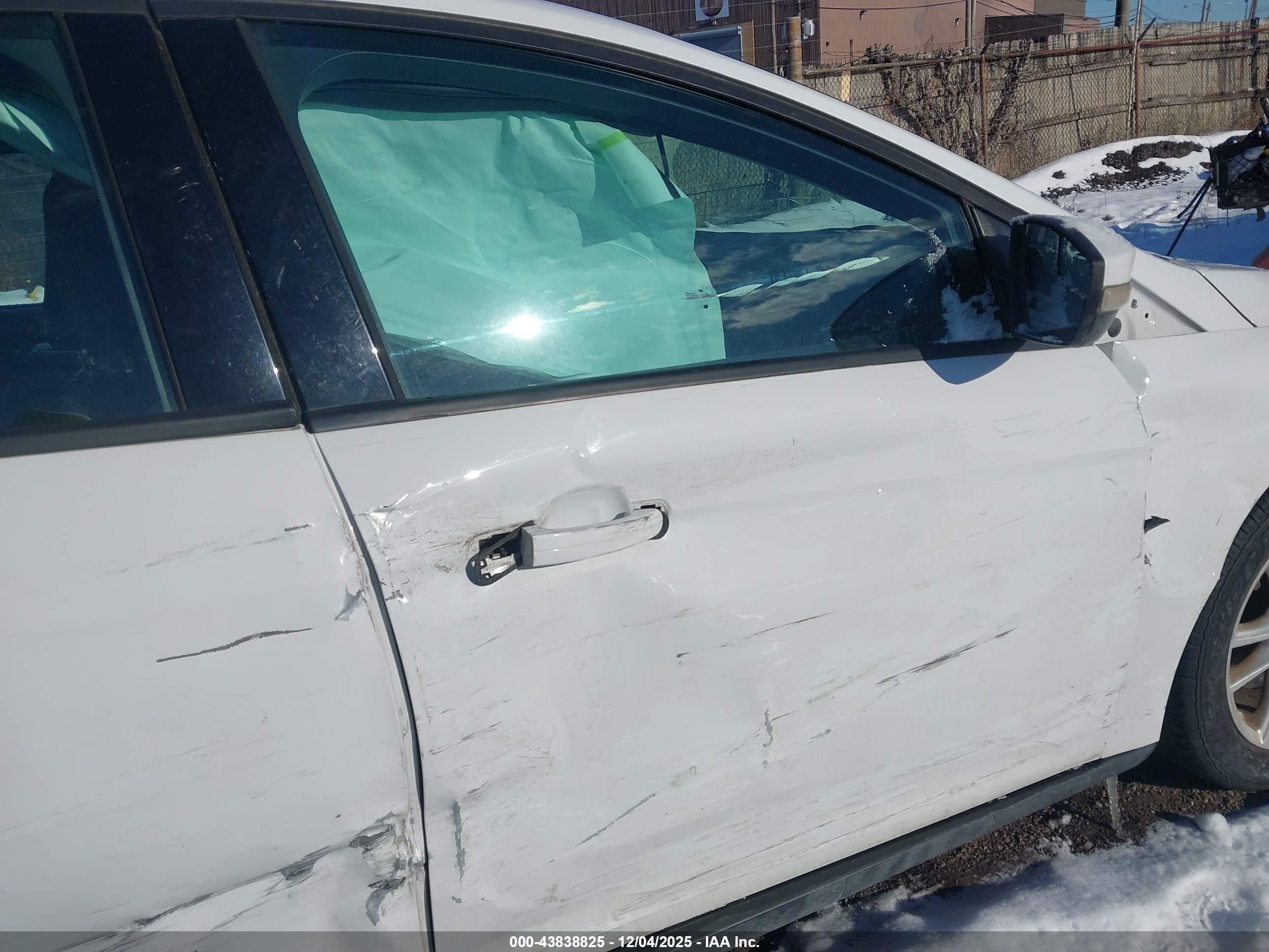 FORD FOCUS image 5