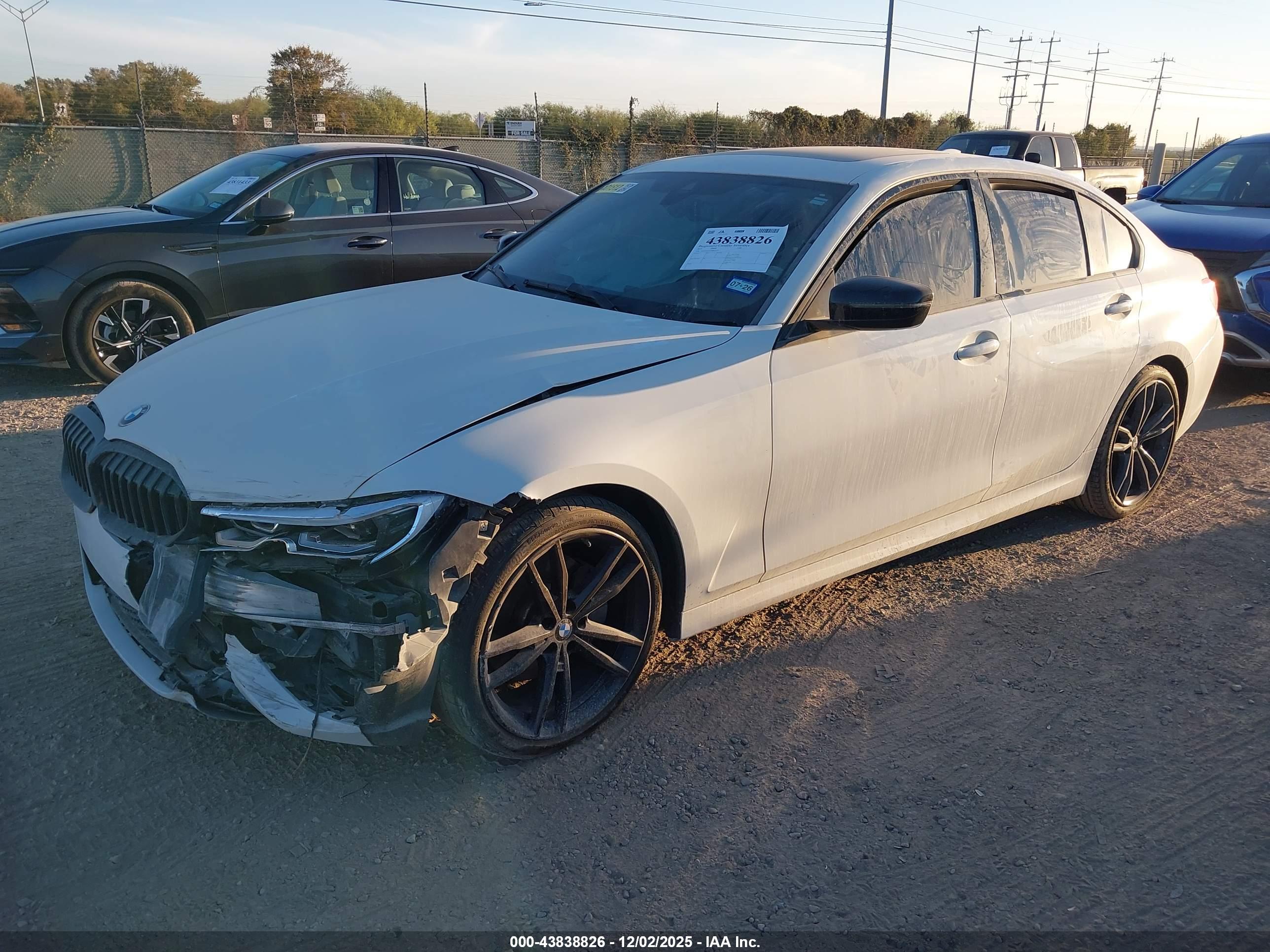 BMW 330I image 2