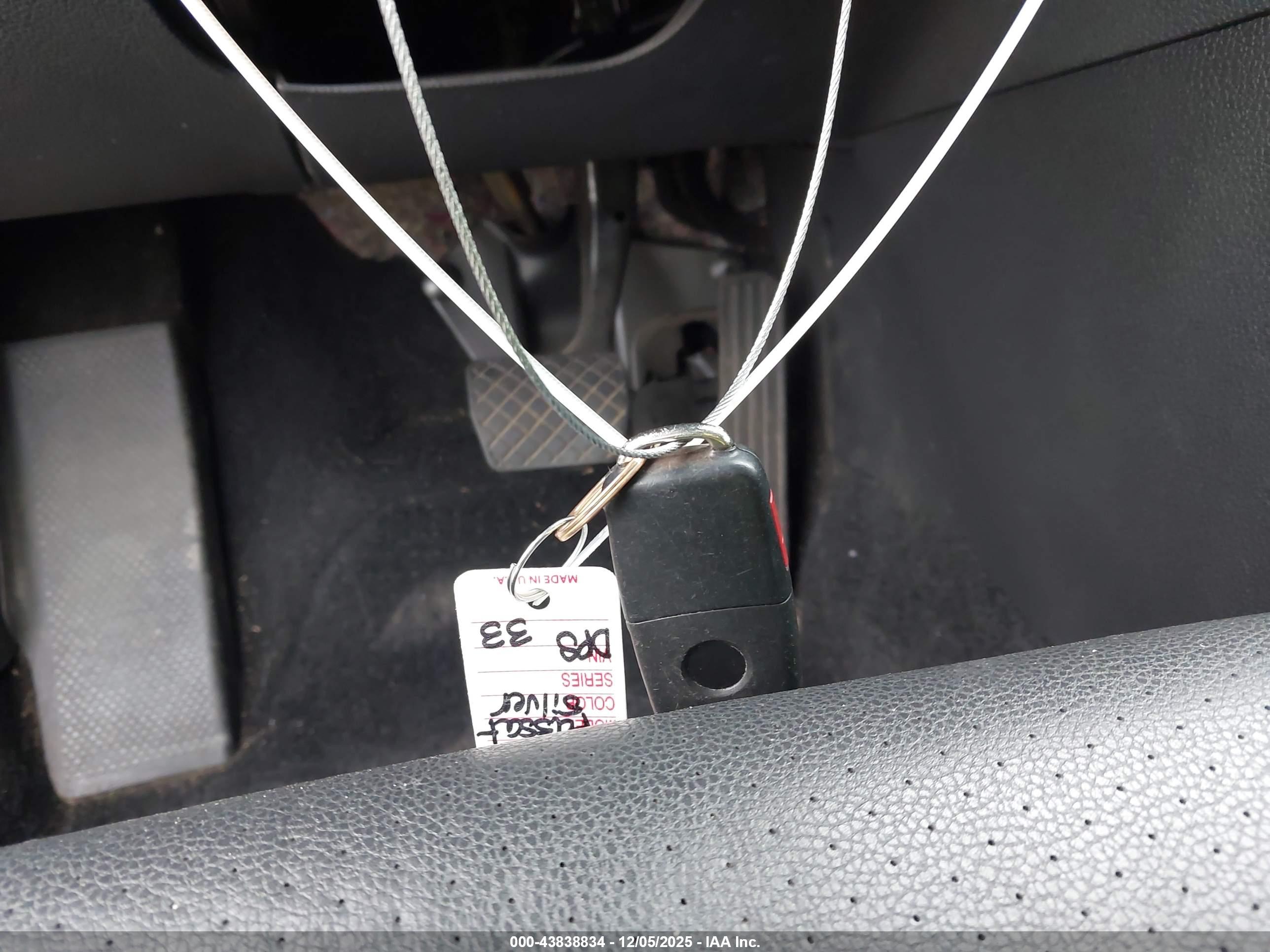 VOLKSWAGEN PASSAT image 11