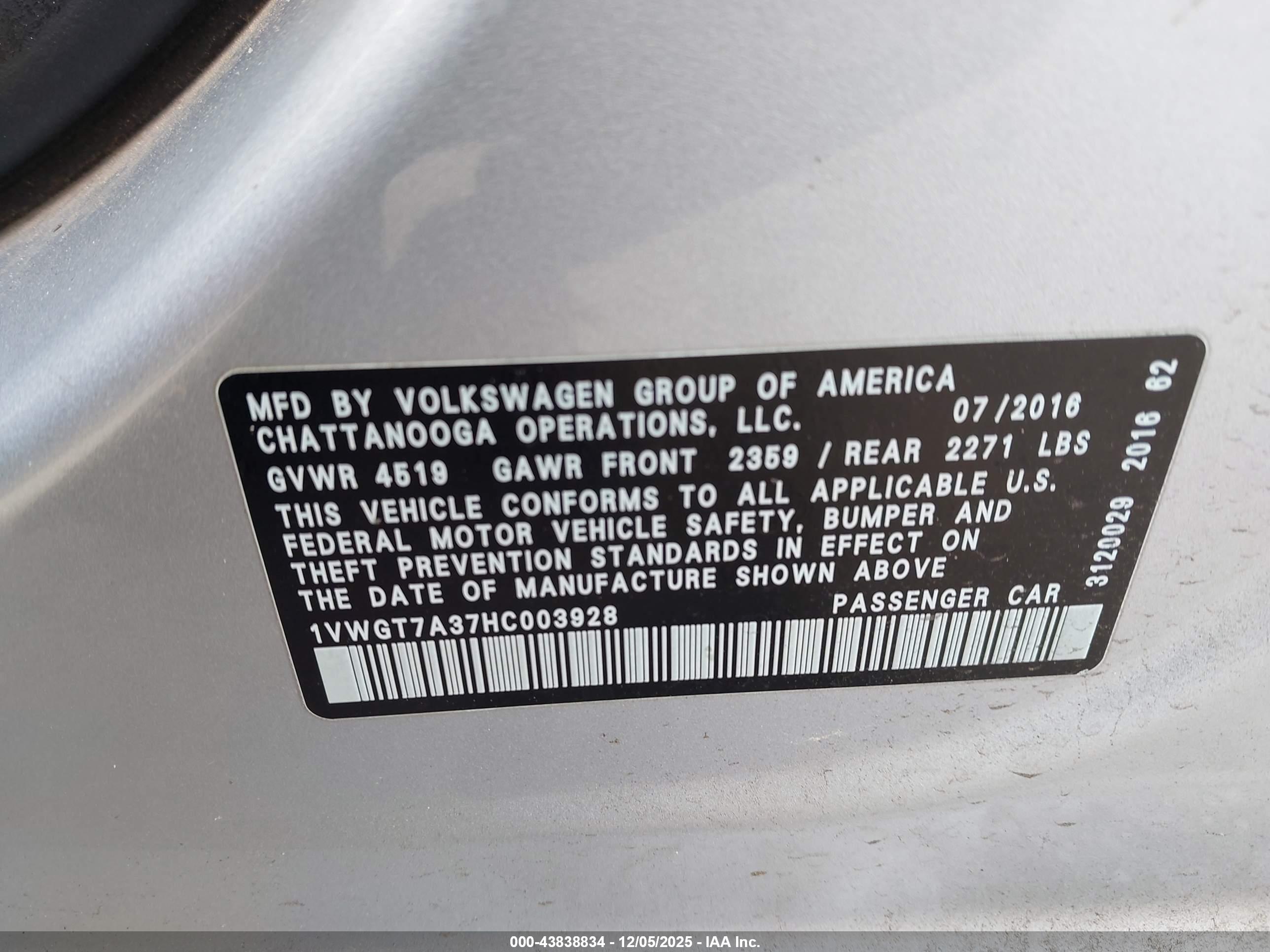 VOLKSWAGEN PASSAT image 9