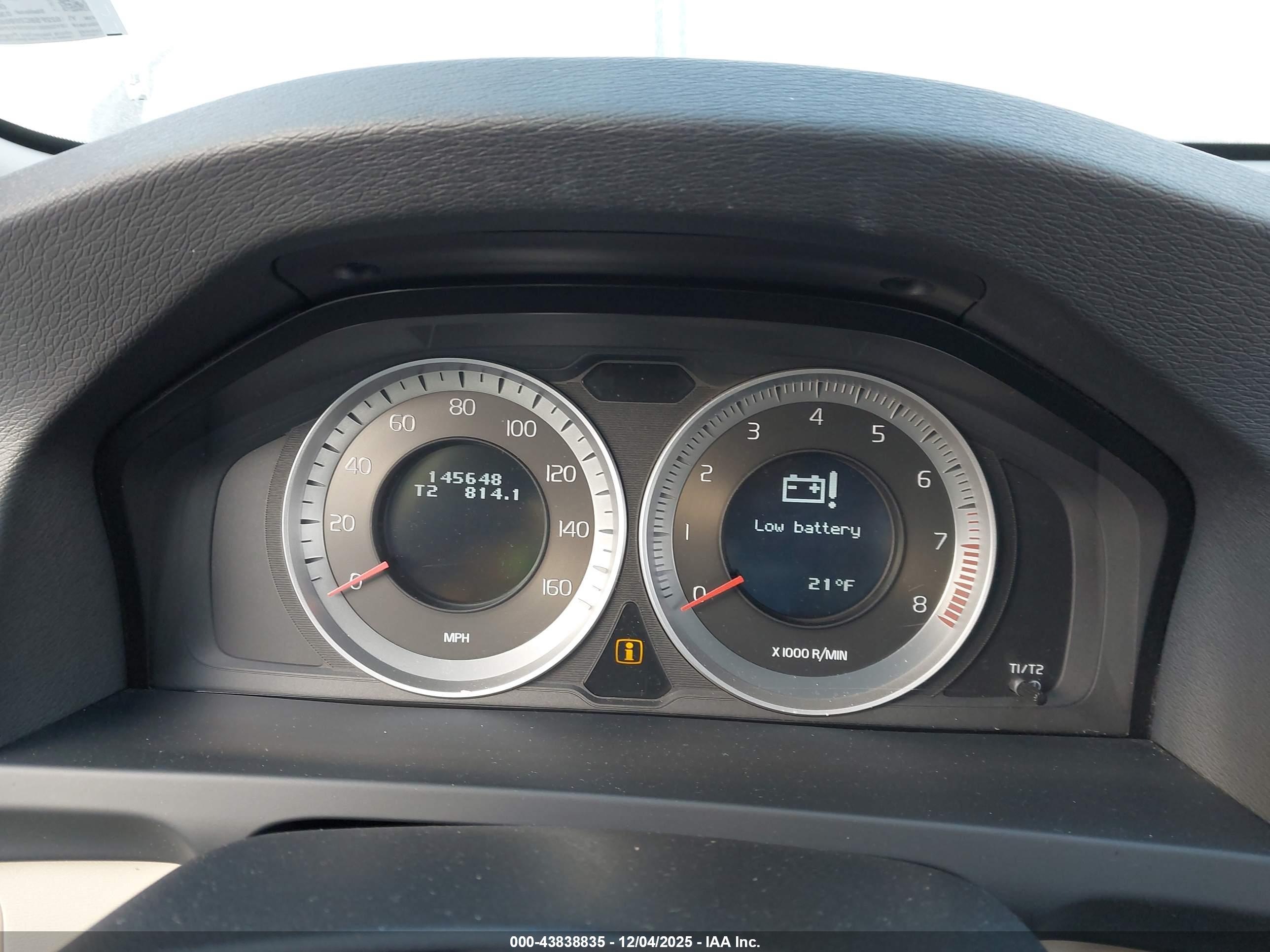 VOLVO S60 image 7