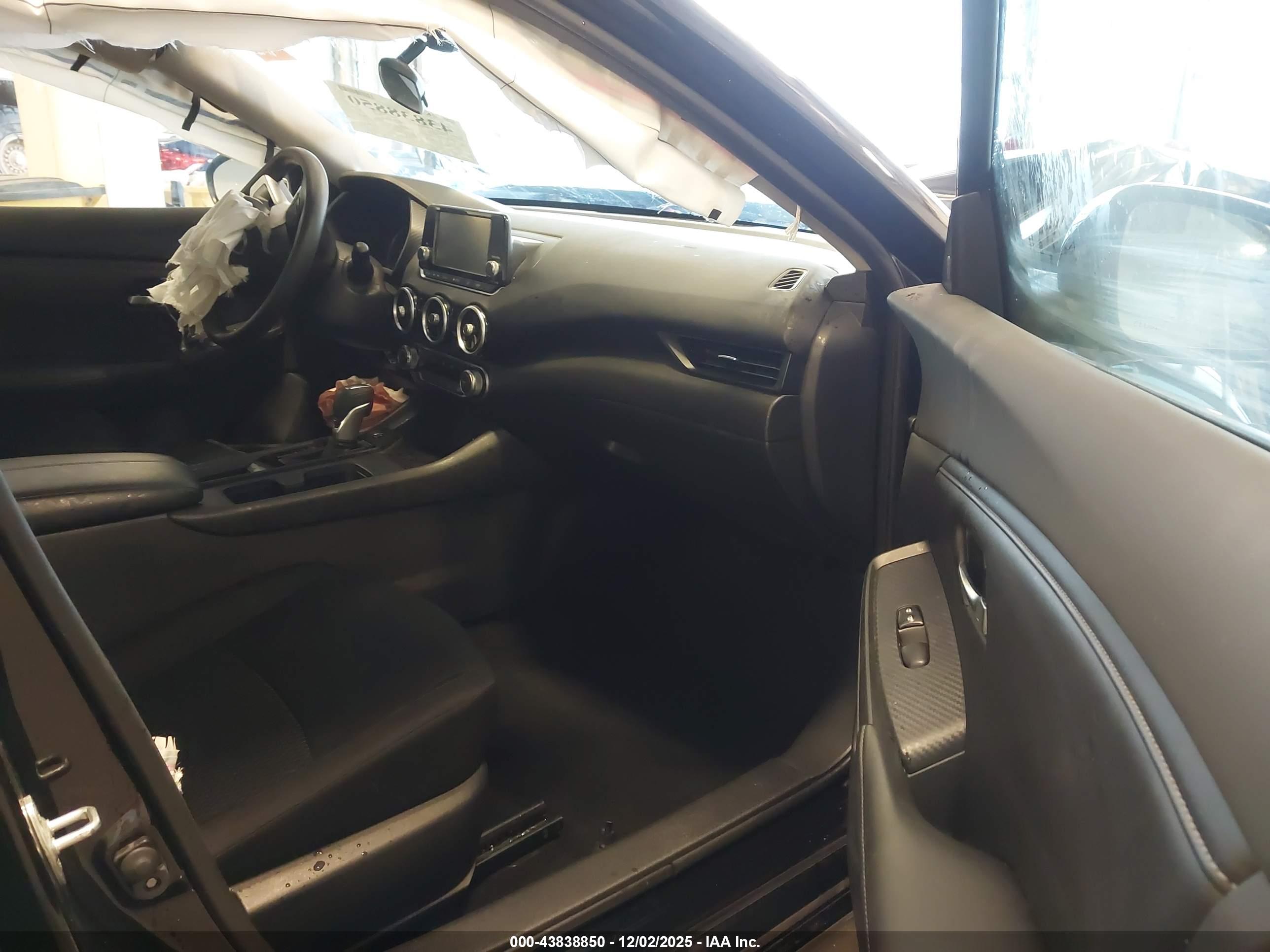 NISSAN SENTRA image 5