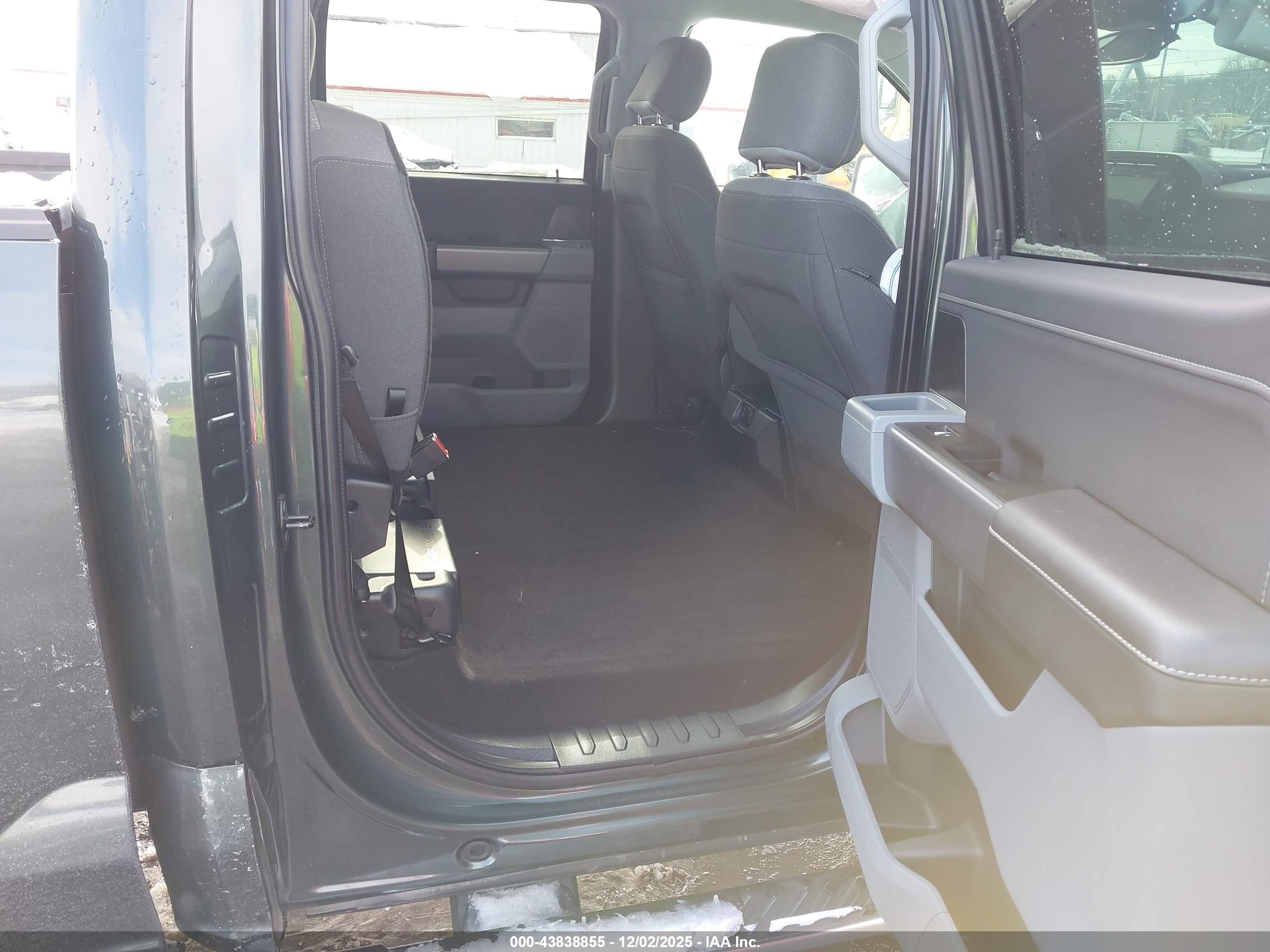 FORD F-150 image 8