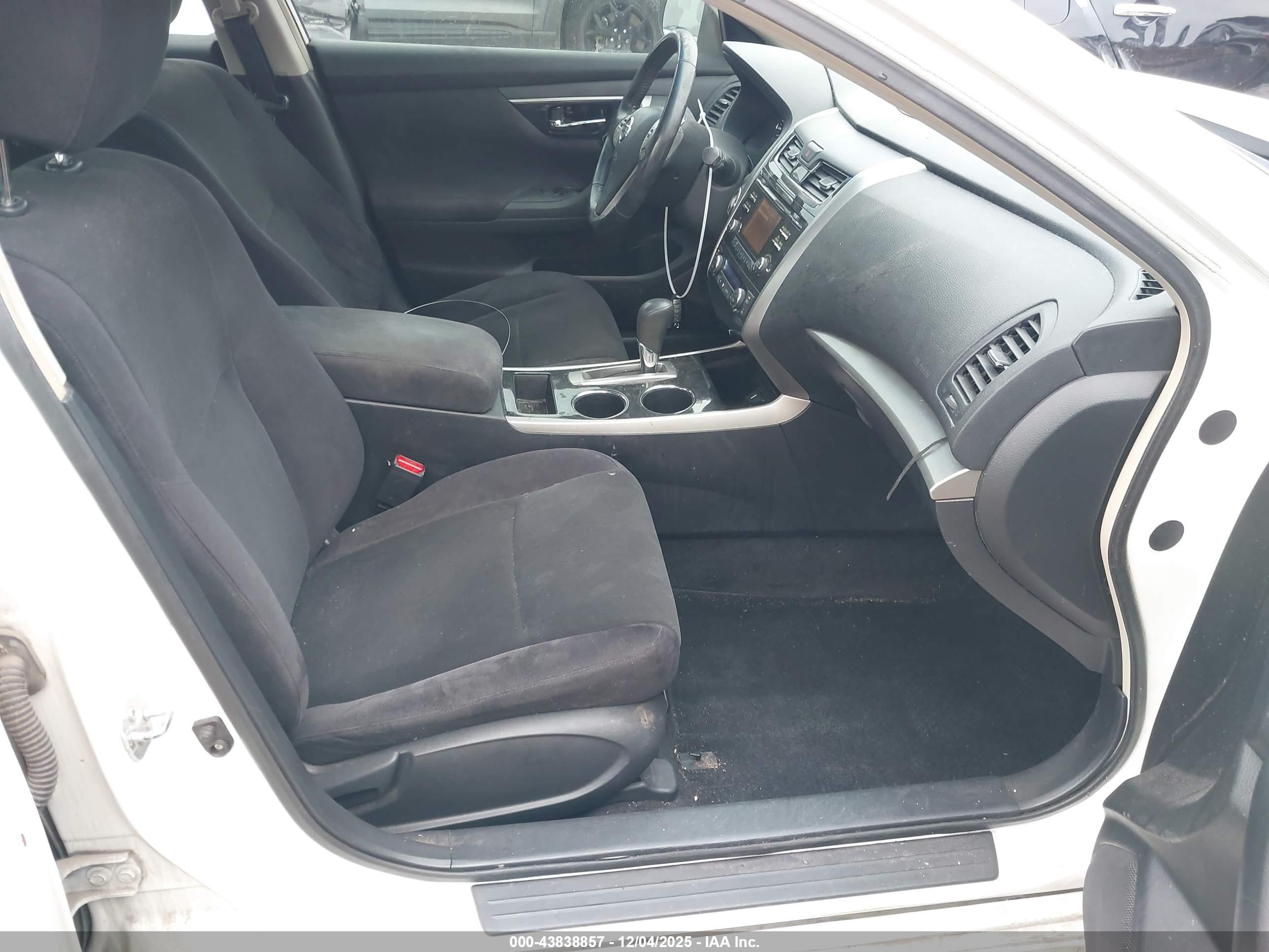 NISSAN ALTIMA image 5
