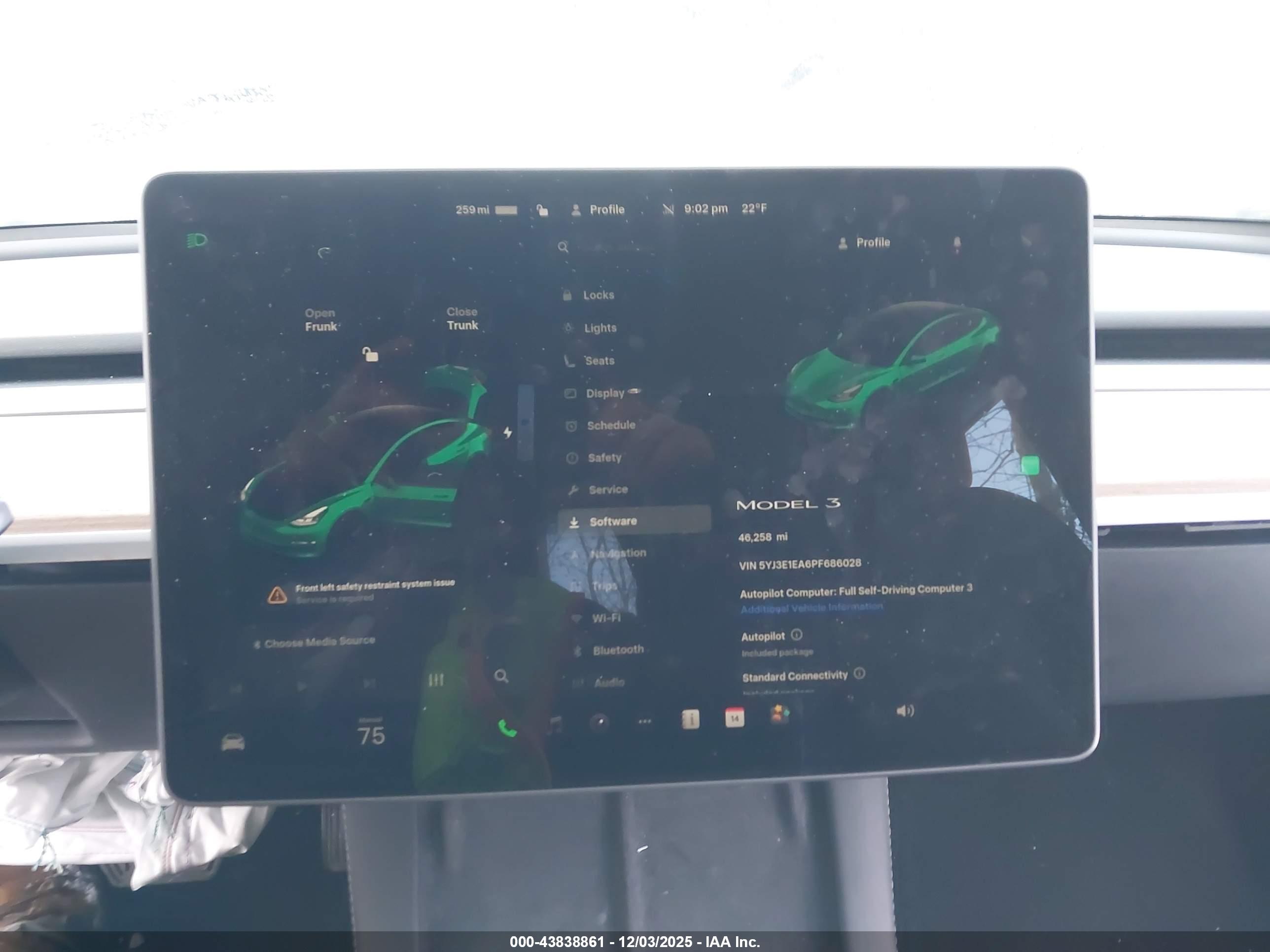 TESLA MODEL image 7