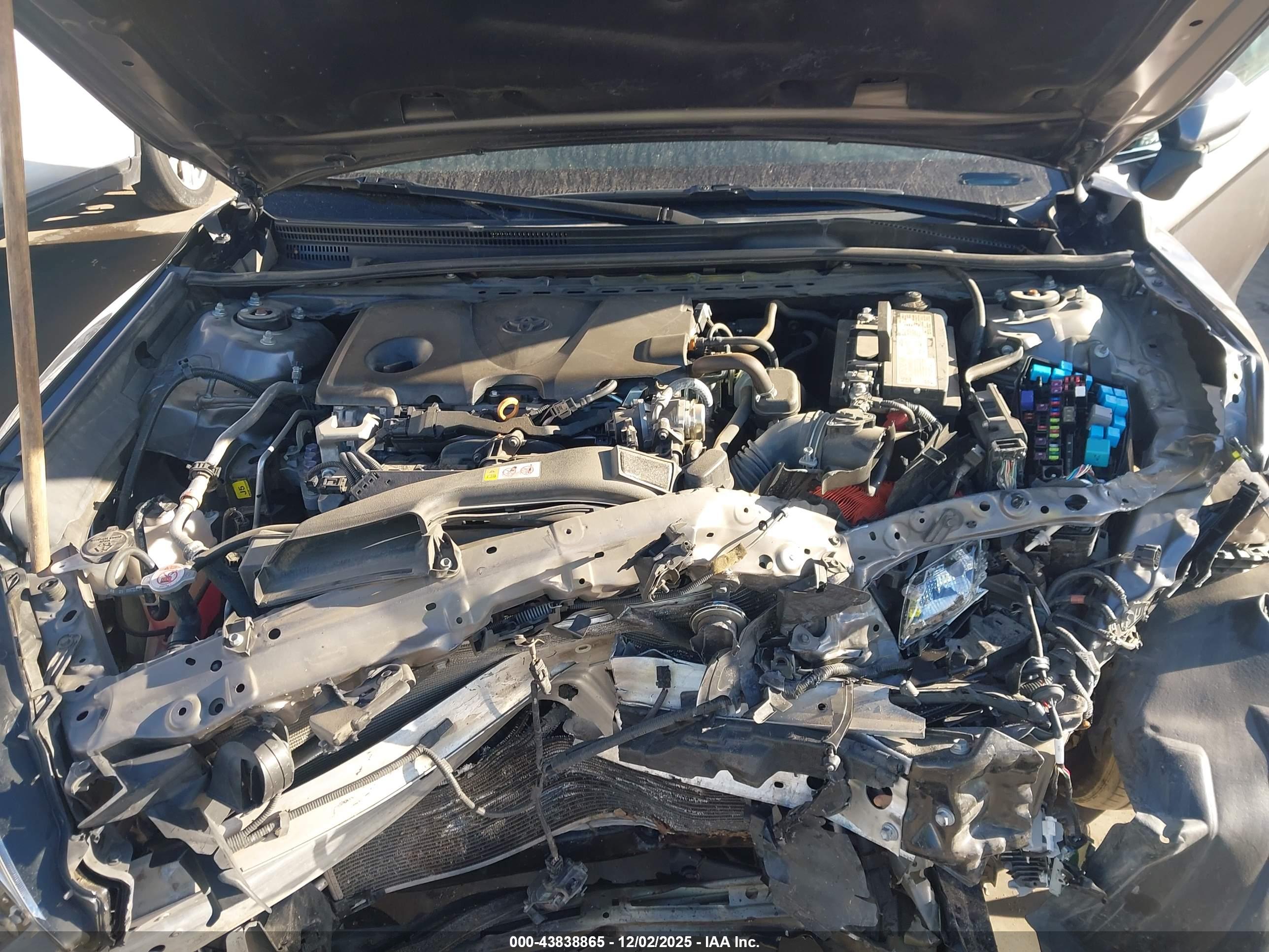 TOYOTA CAMRY image 10