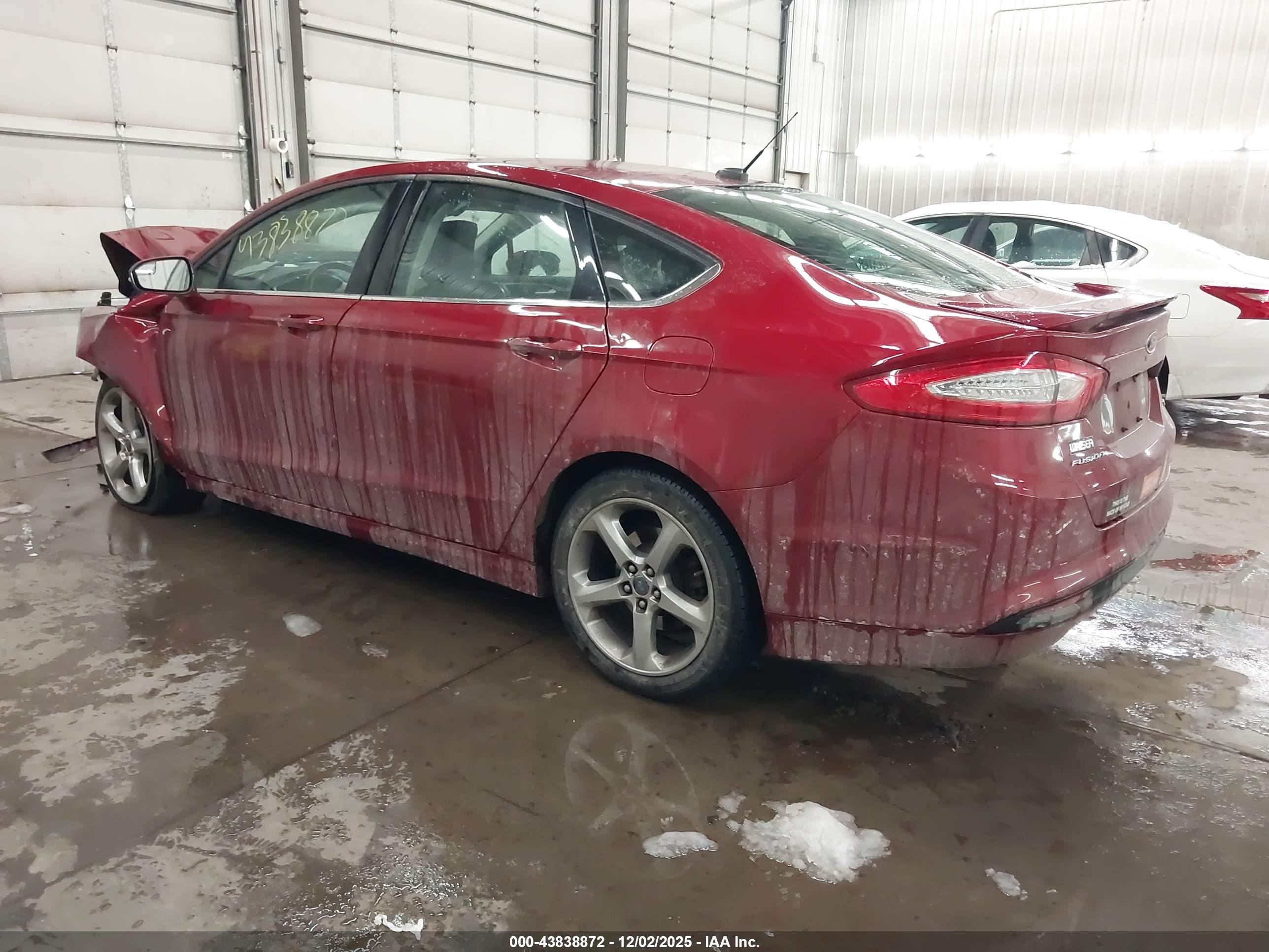 FORD FUSION image 3