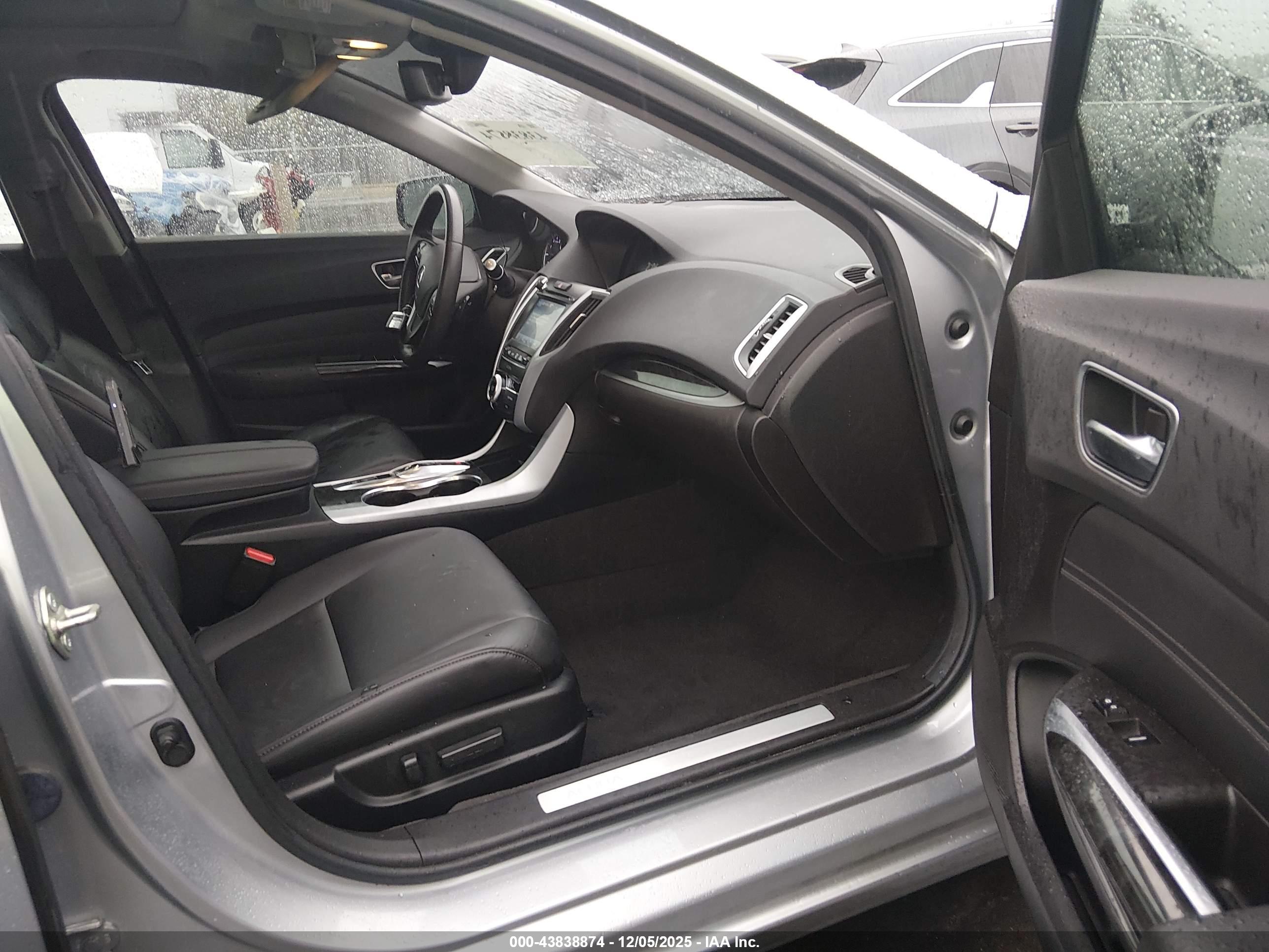 ACURA TLX image 5