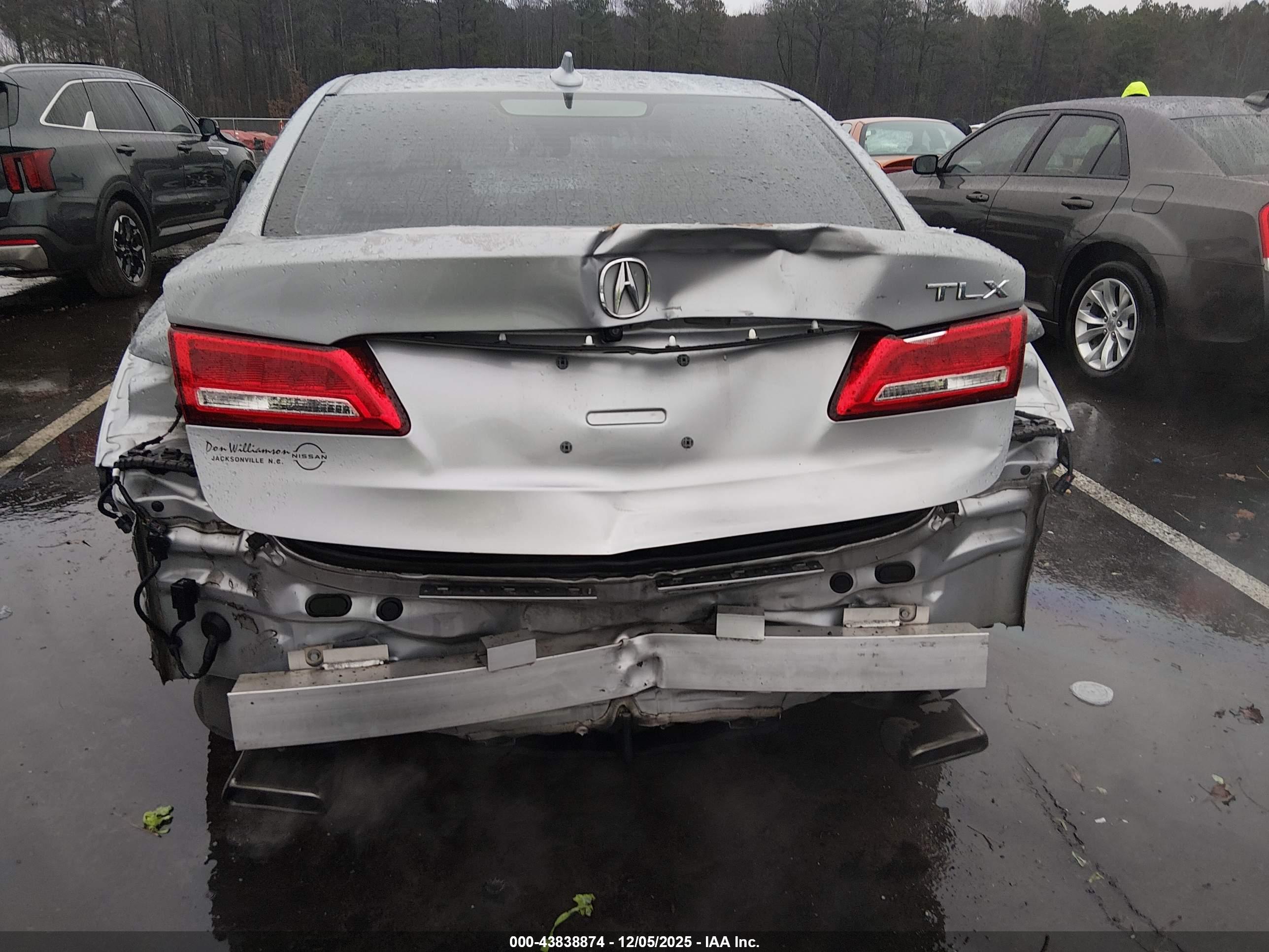 ACURA TLX image 6