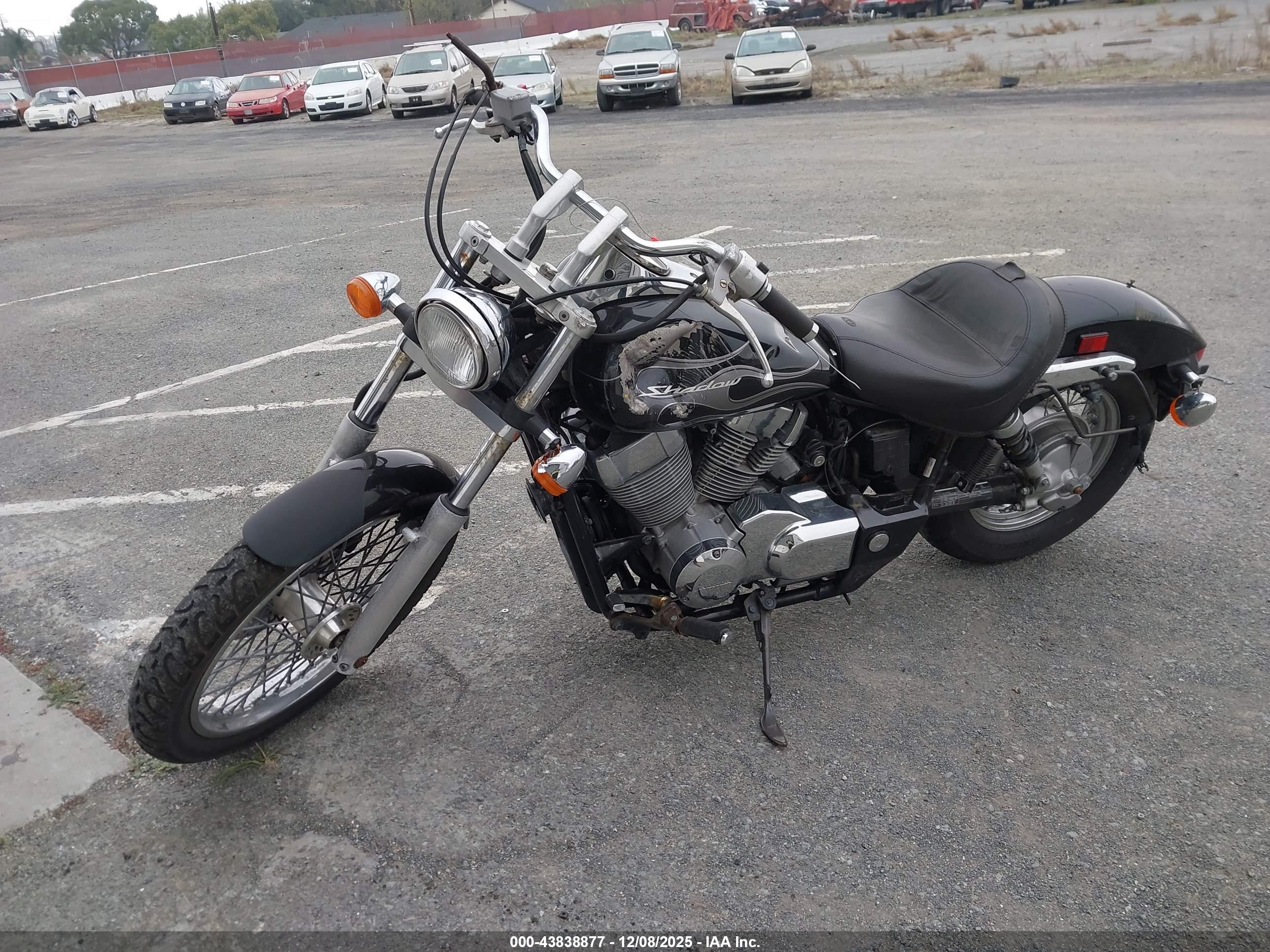 HONDA VT750 image 2