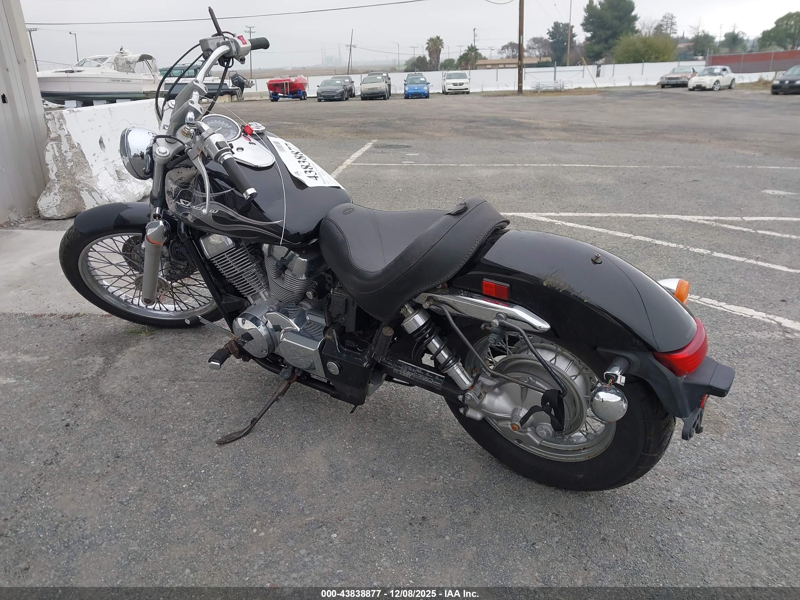 HONDA VT750 image 3