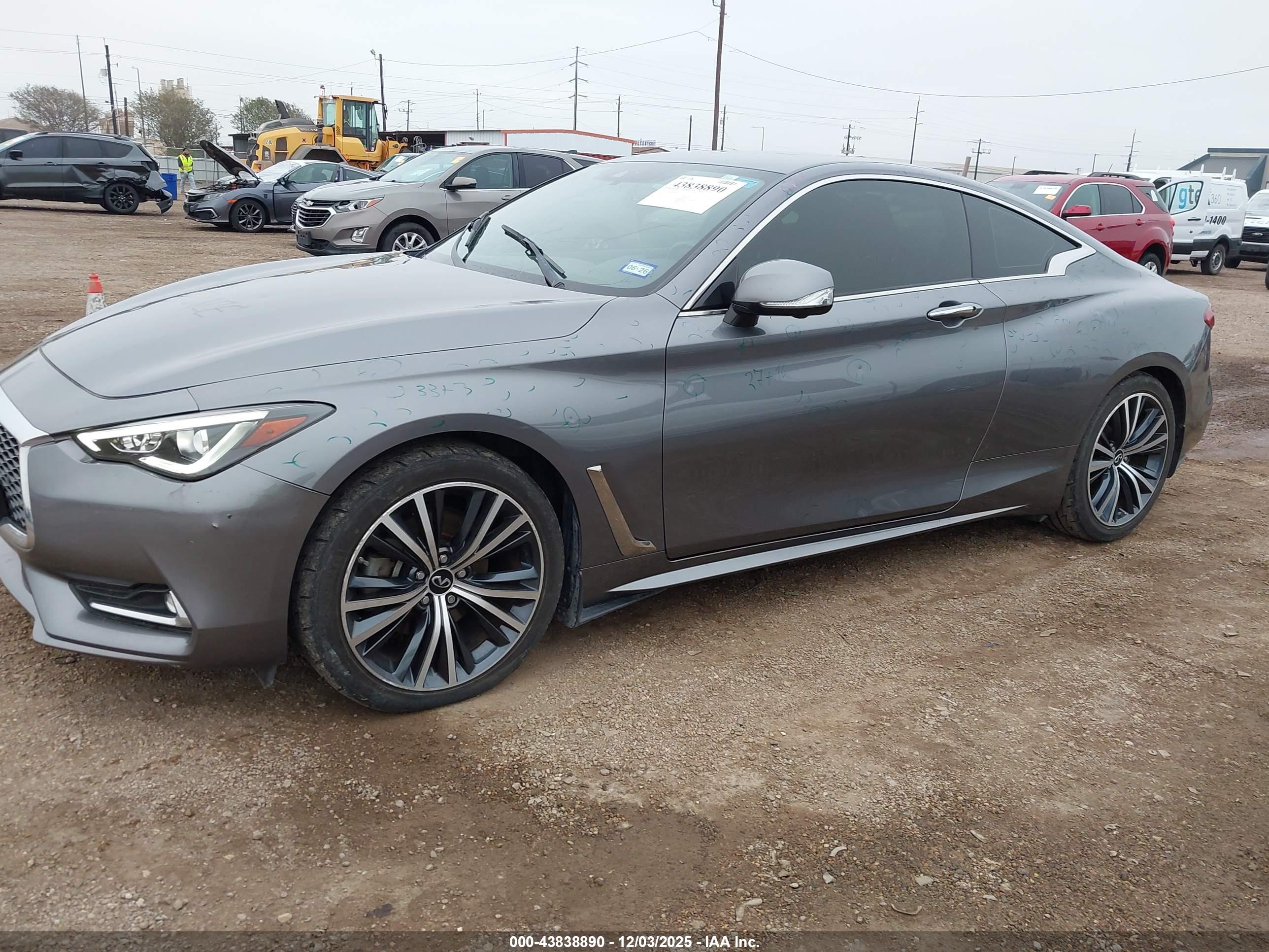 INFINITI Q60 image 2