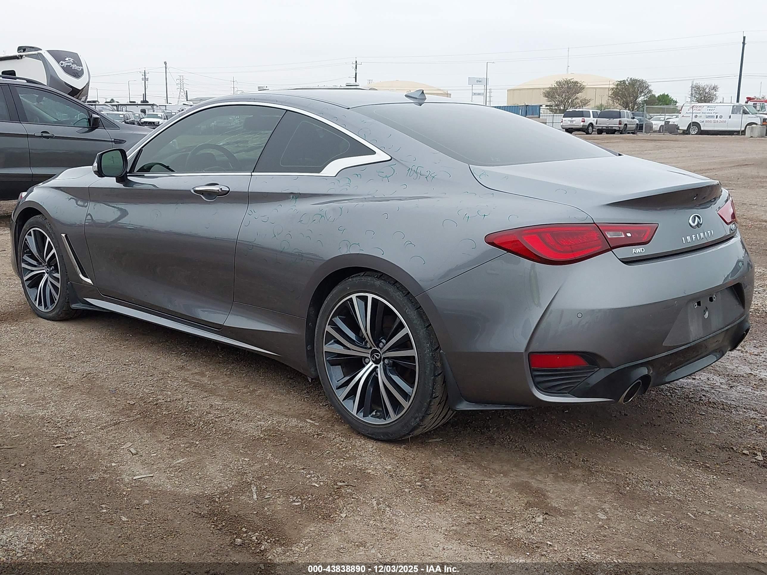 INFINITI Q60 image 3