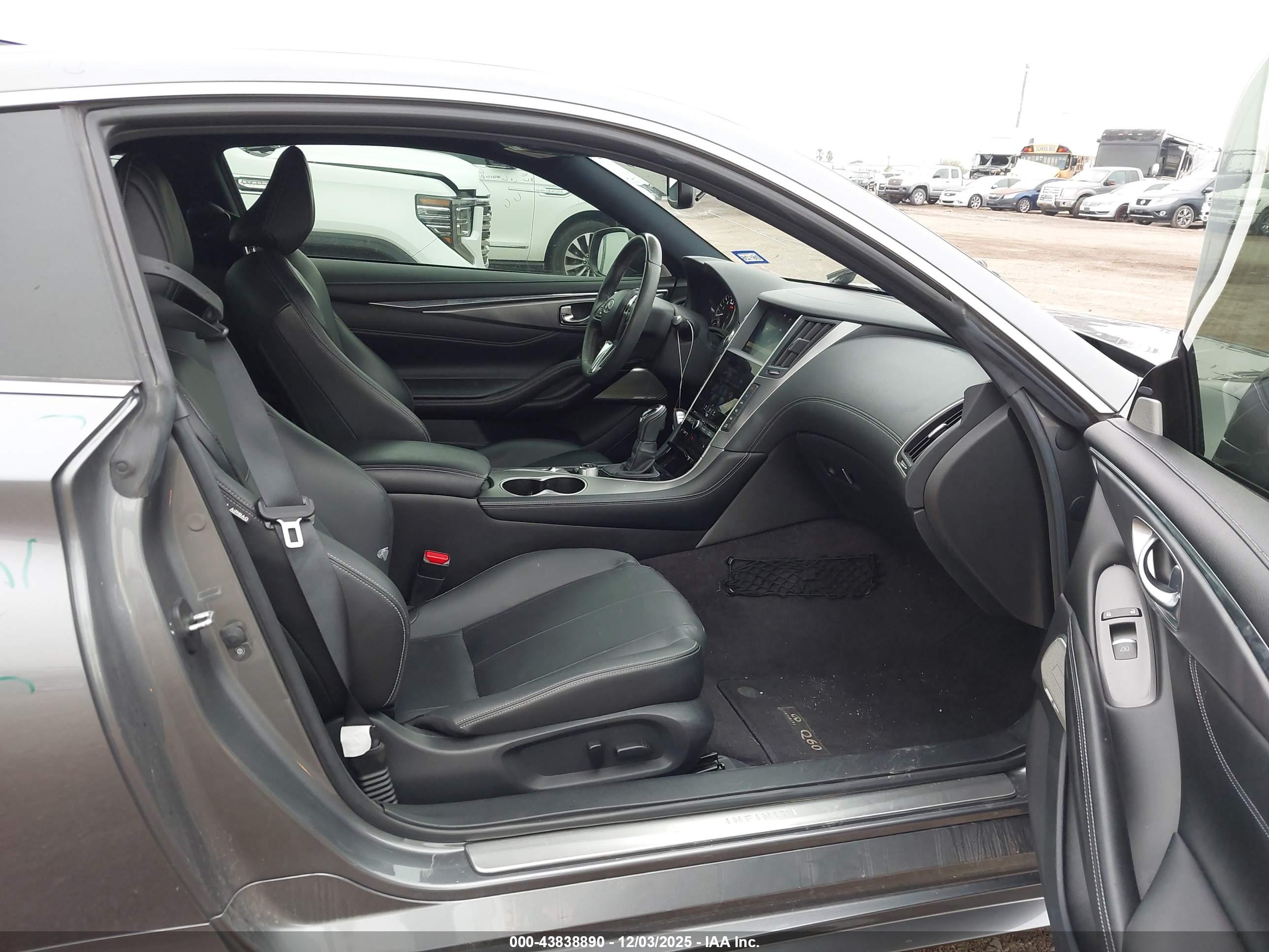INFINITI Q60 image 5