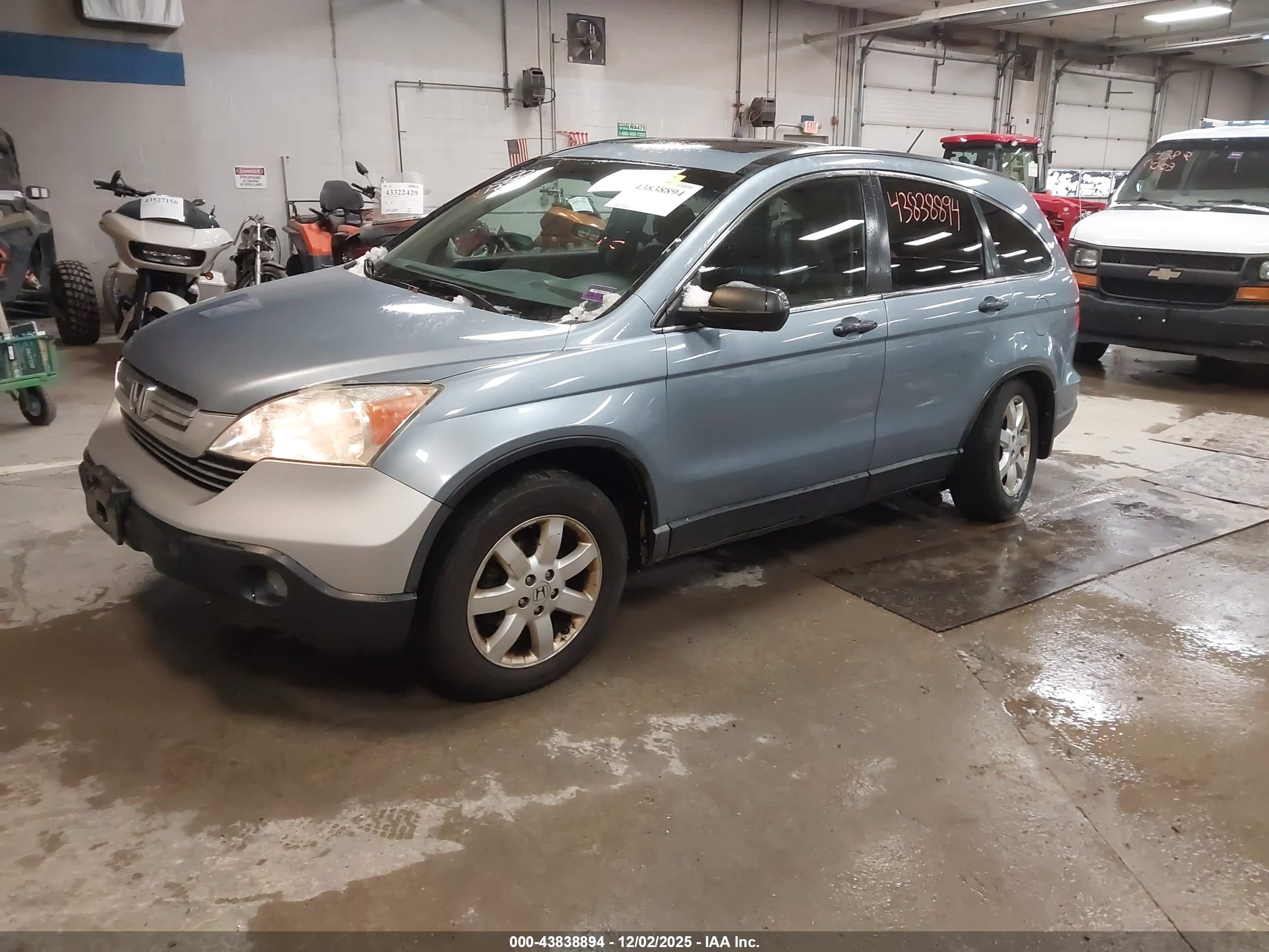 HONDA CR-V image 2