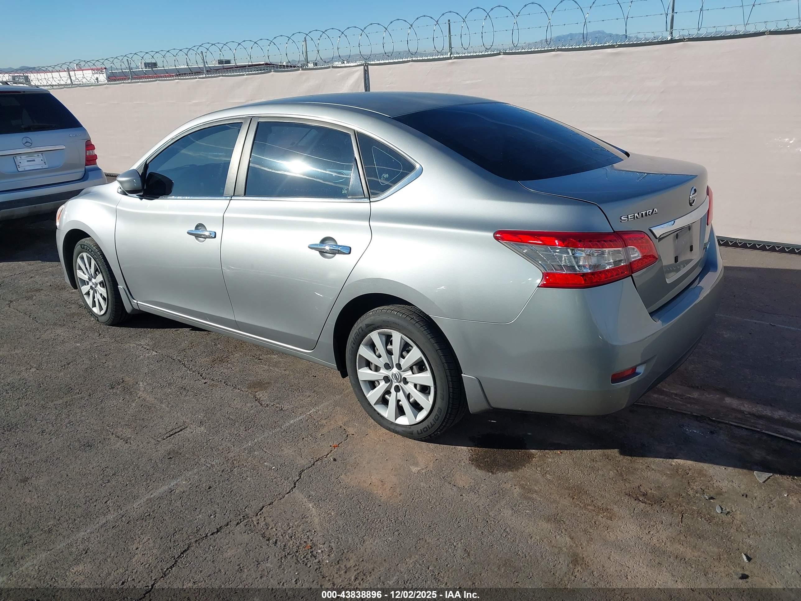 NISSAN SENTRA image 3