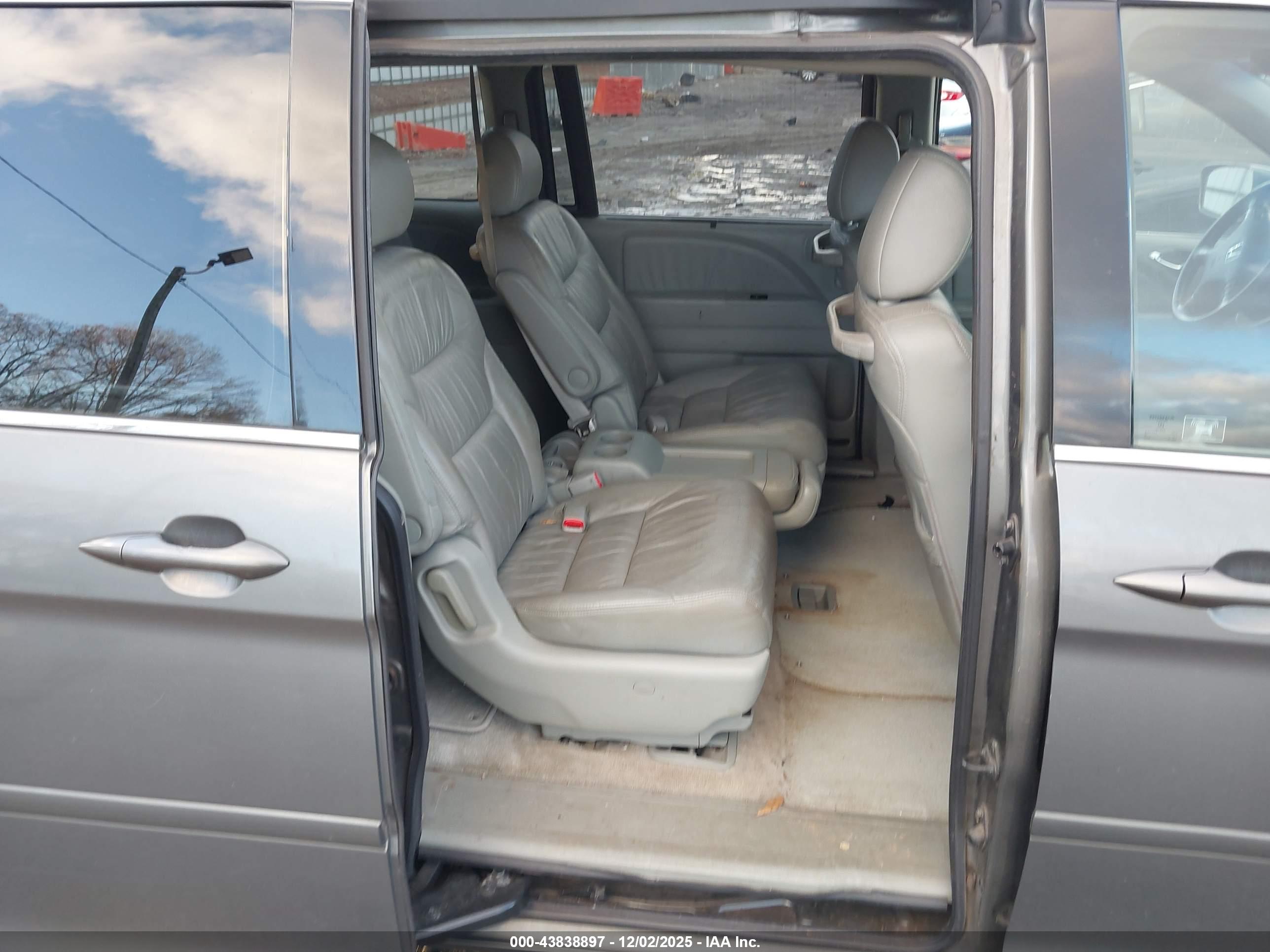 HONDA ODYSSEY image 8