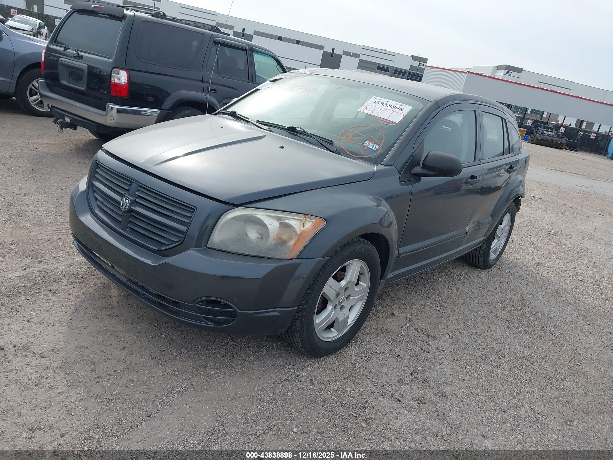 DODGE CALIBER image 2