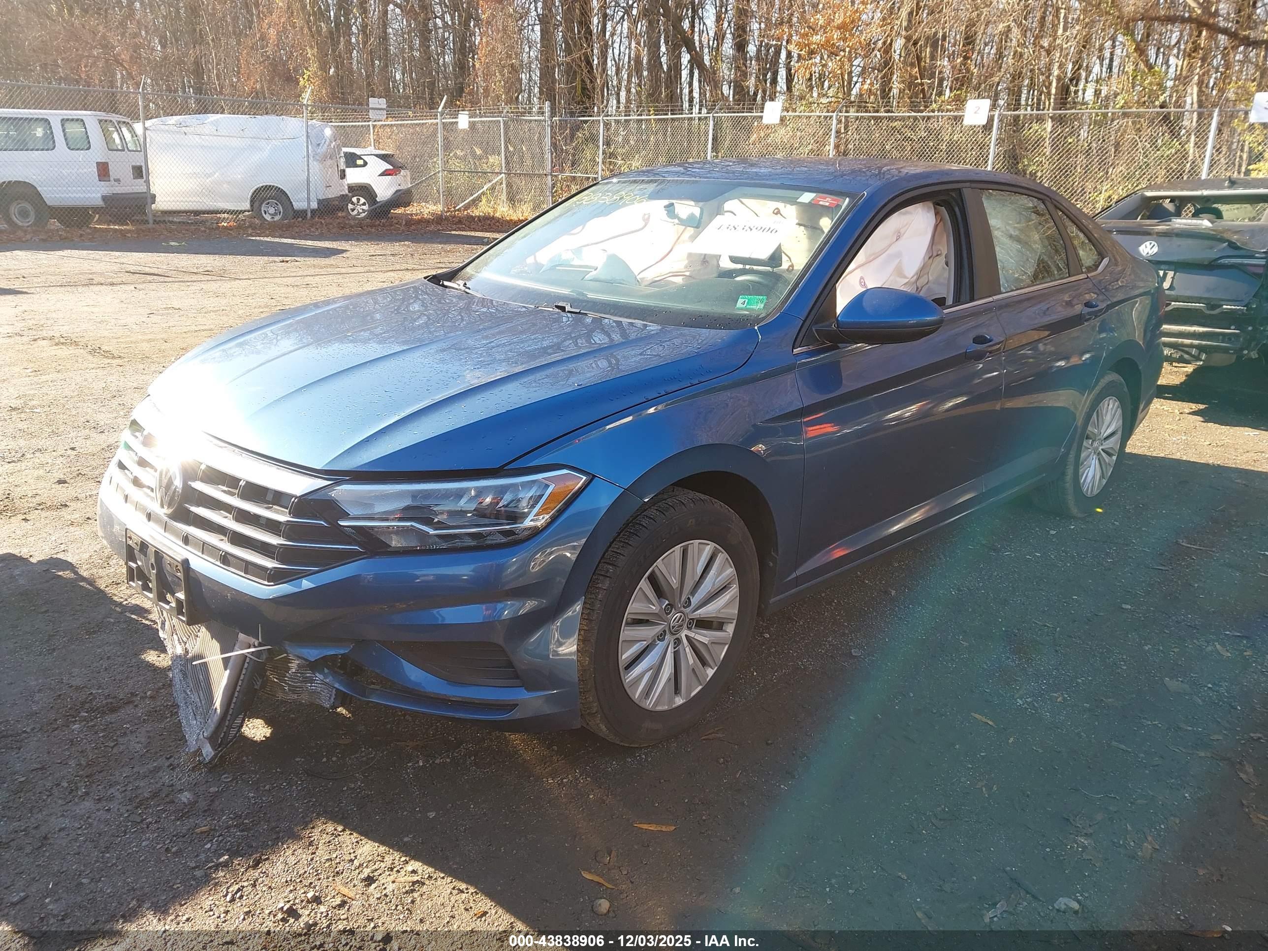 VOLKSWAGEN JETTA image 2