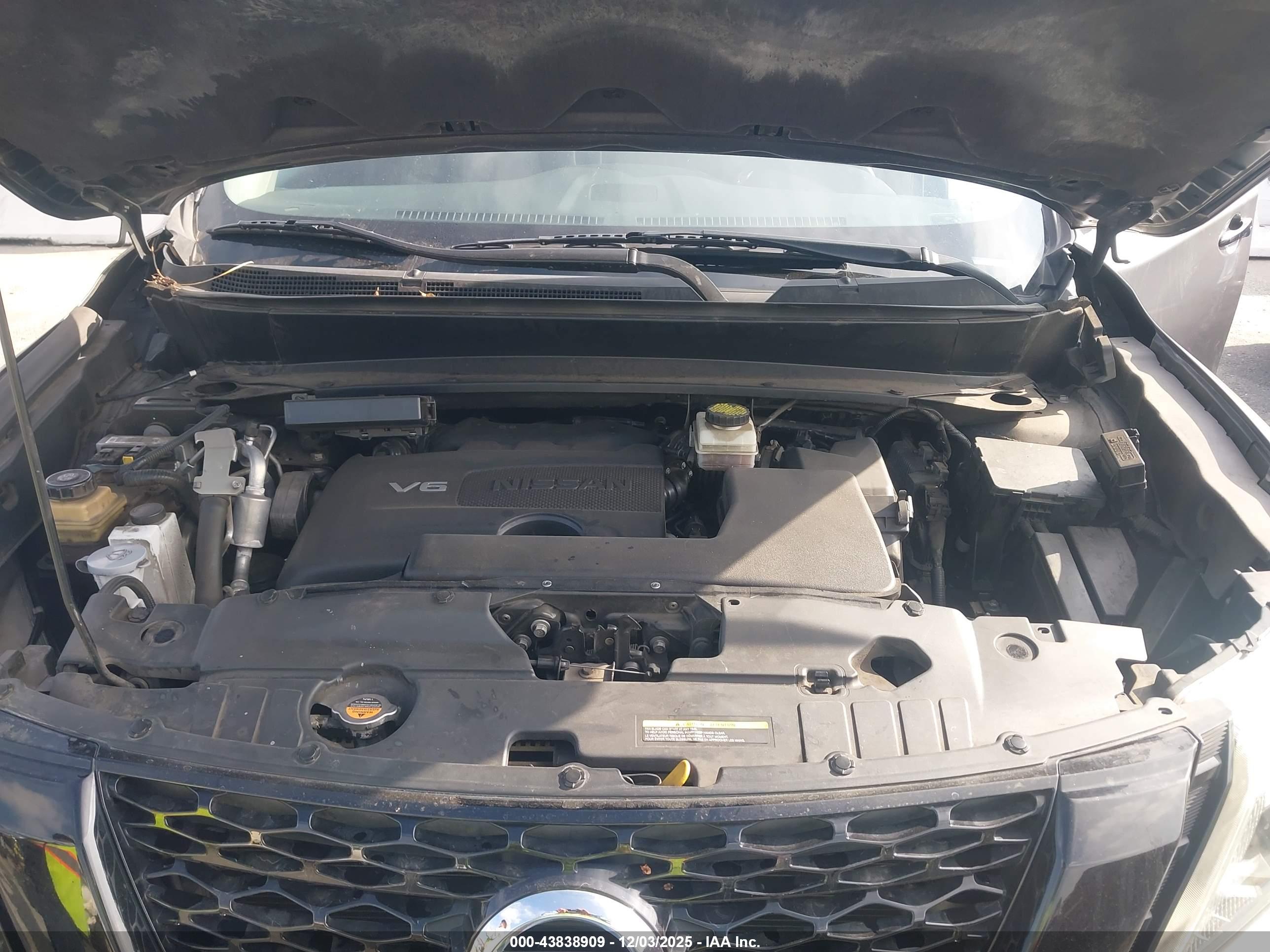 NISSAN PATHFINDER image 10