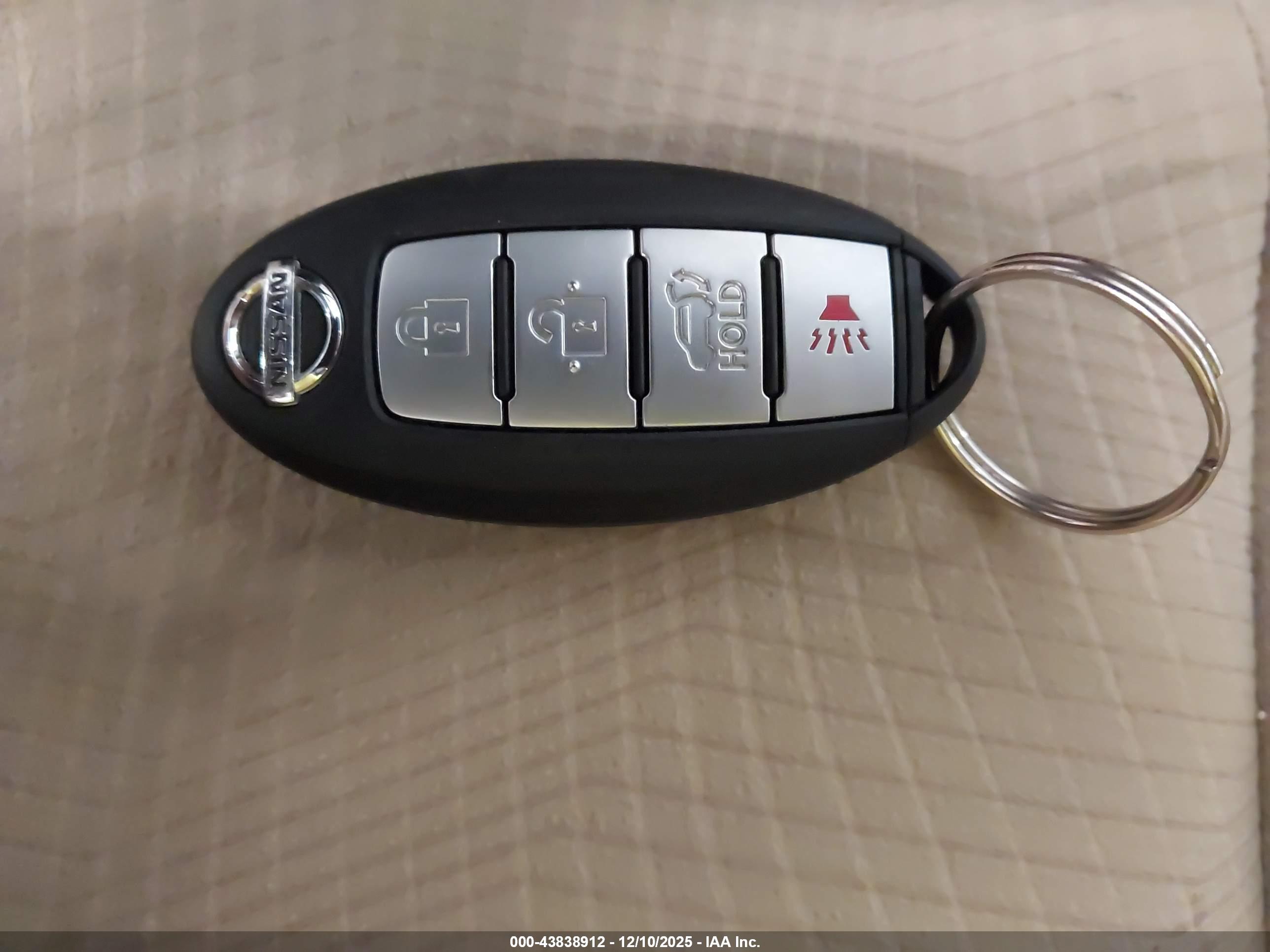 NISSAN ROGUE image 11