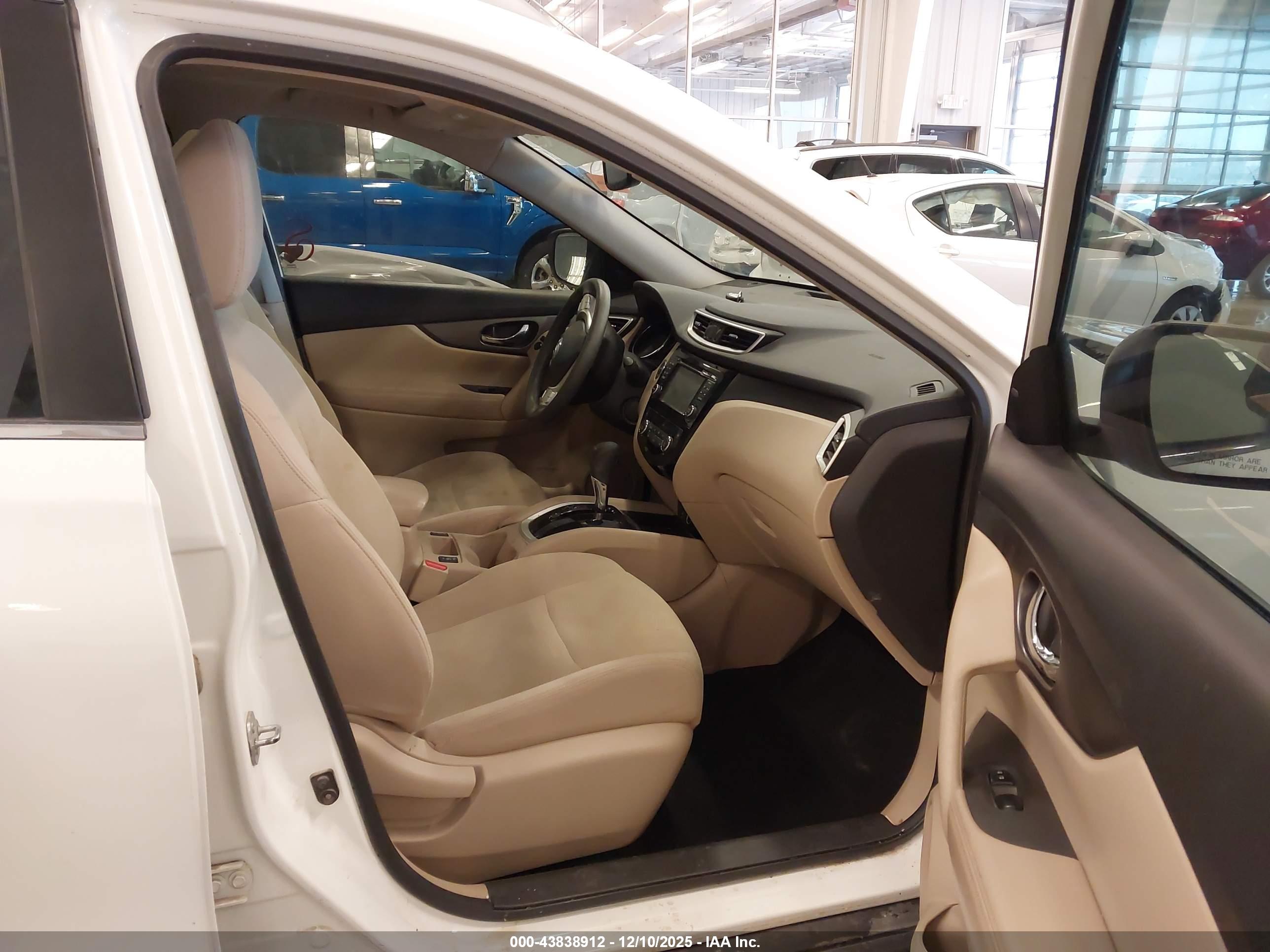 NISSAN ROGUE image 5