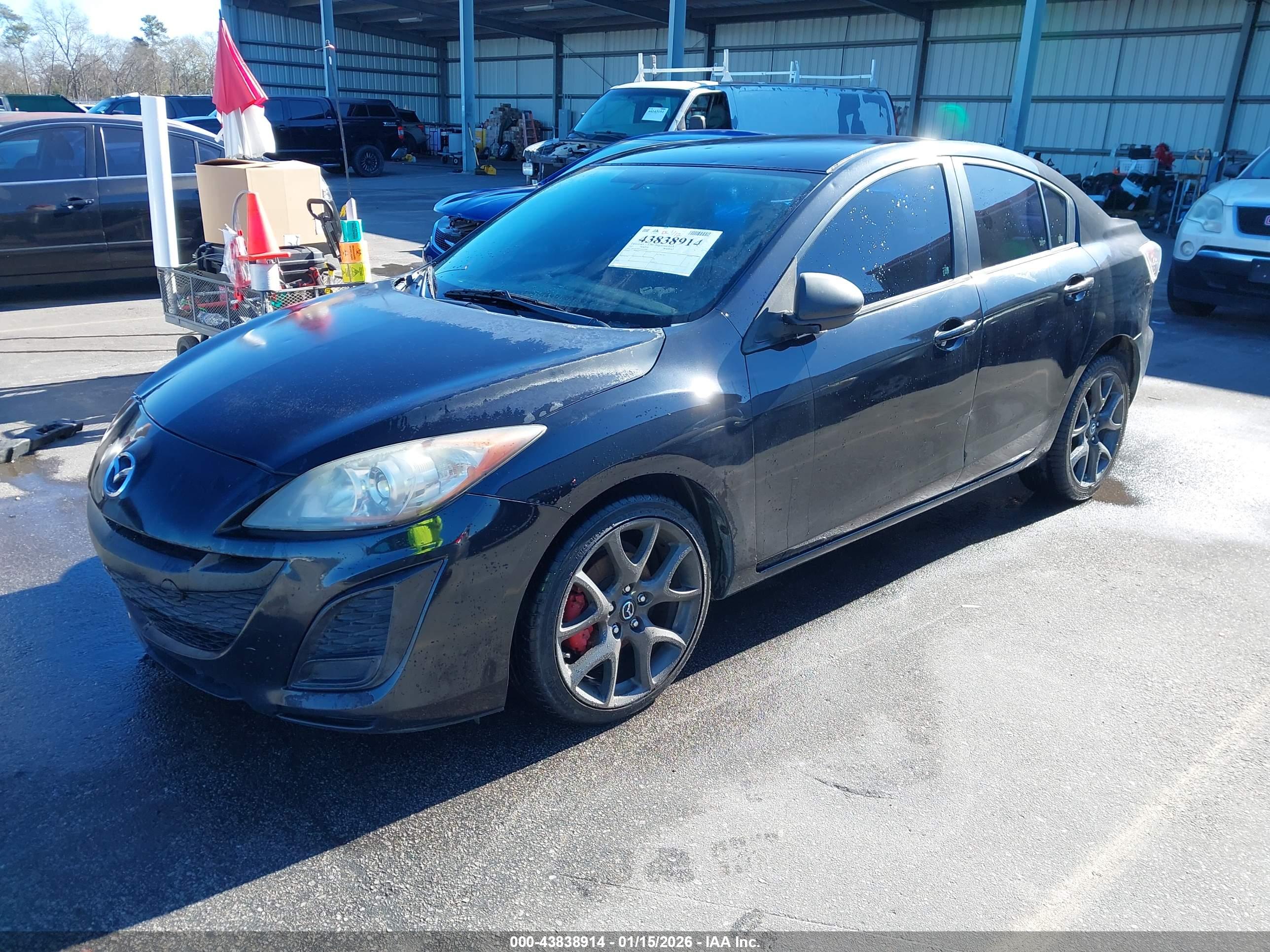 MAZDA MAZDA3 image 2