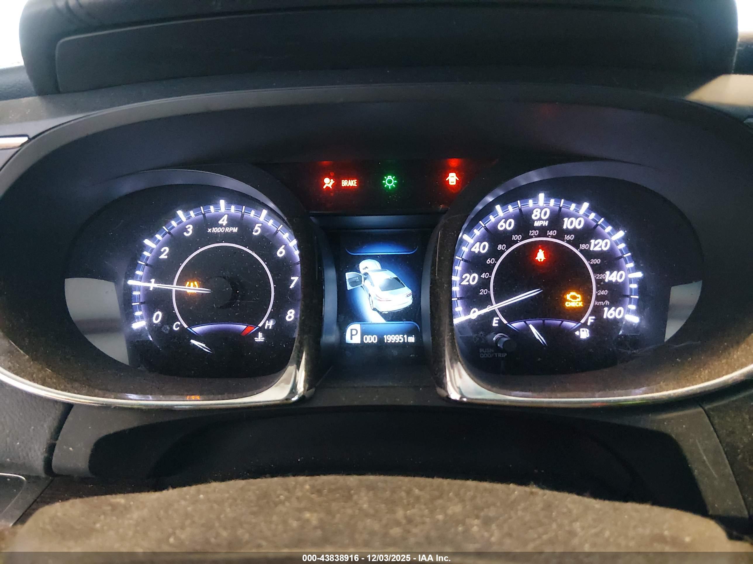 TOYOTA AVALON image 7
