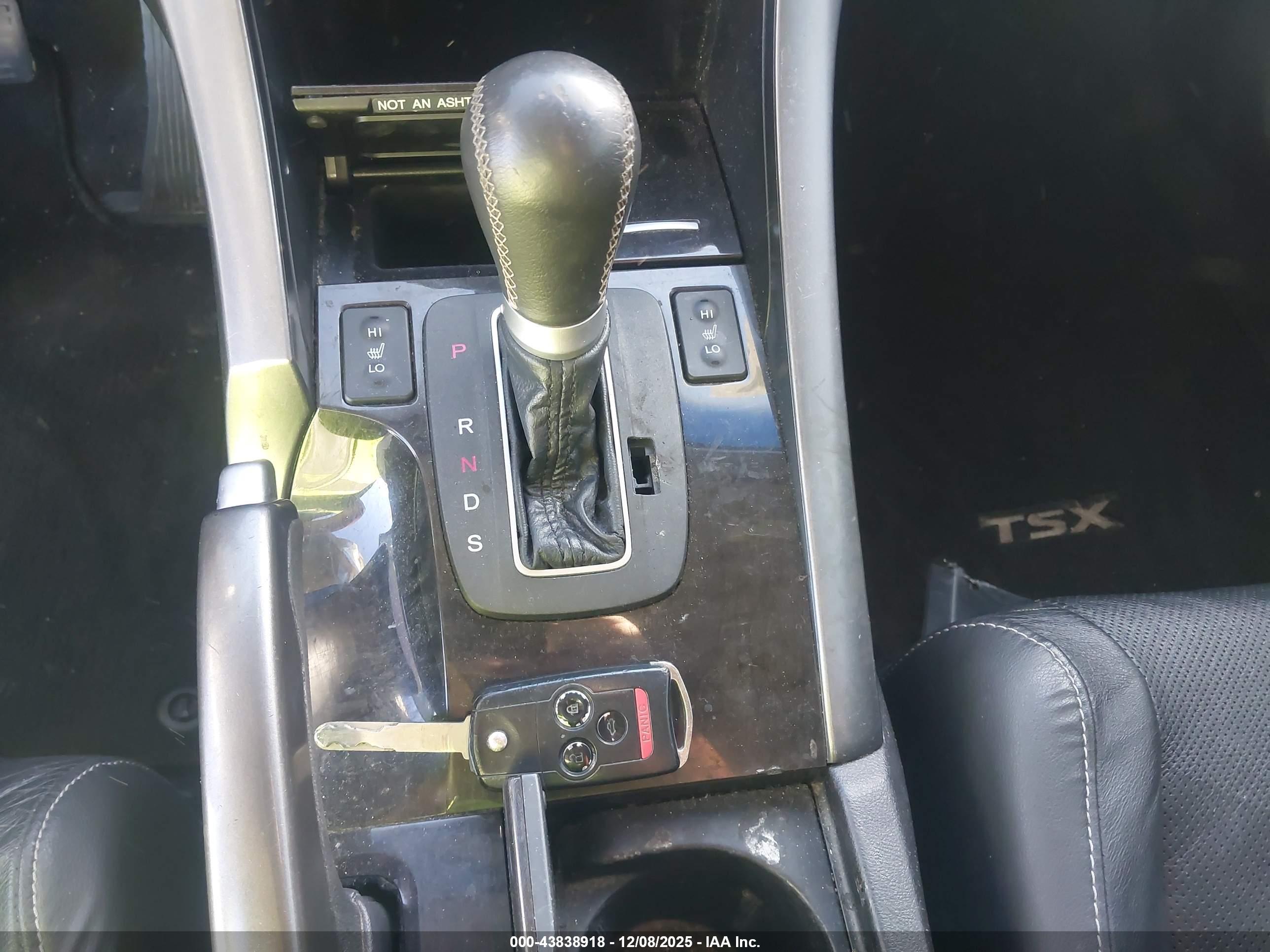 ACURA TSX image 11