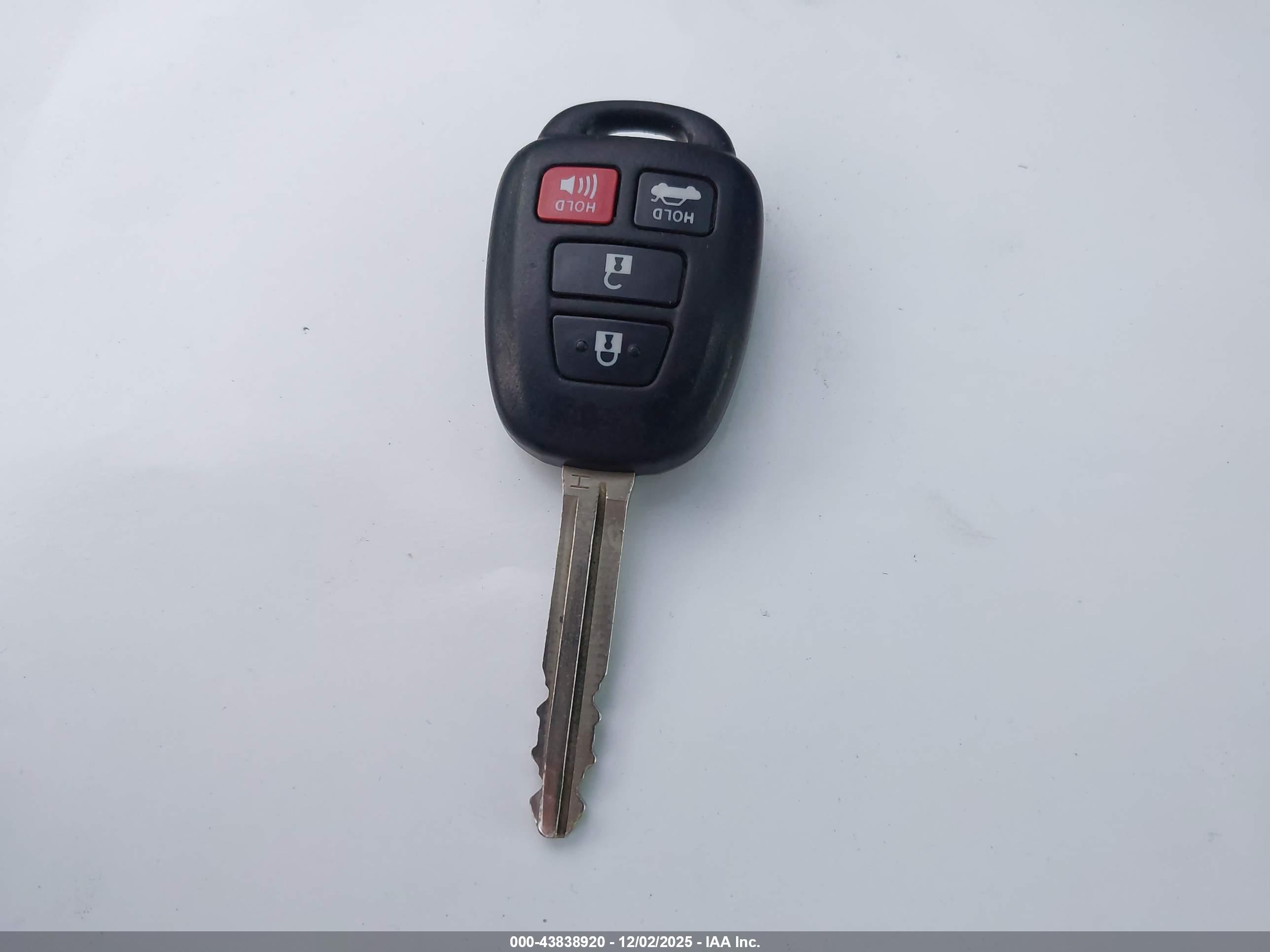 TOYOTA COROLLA image 11