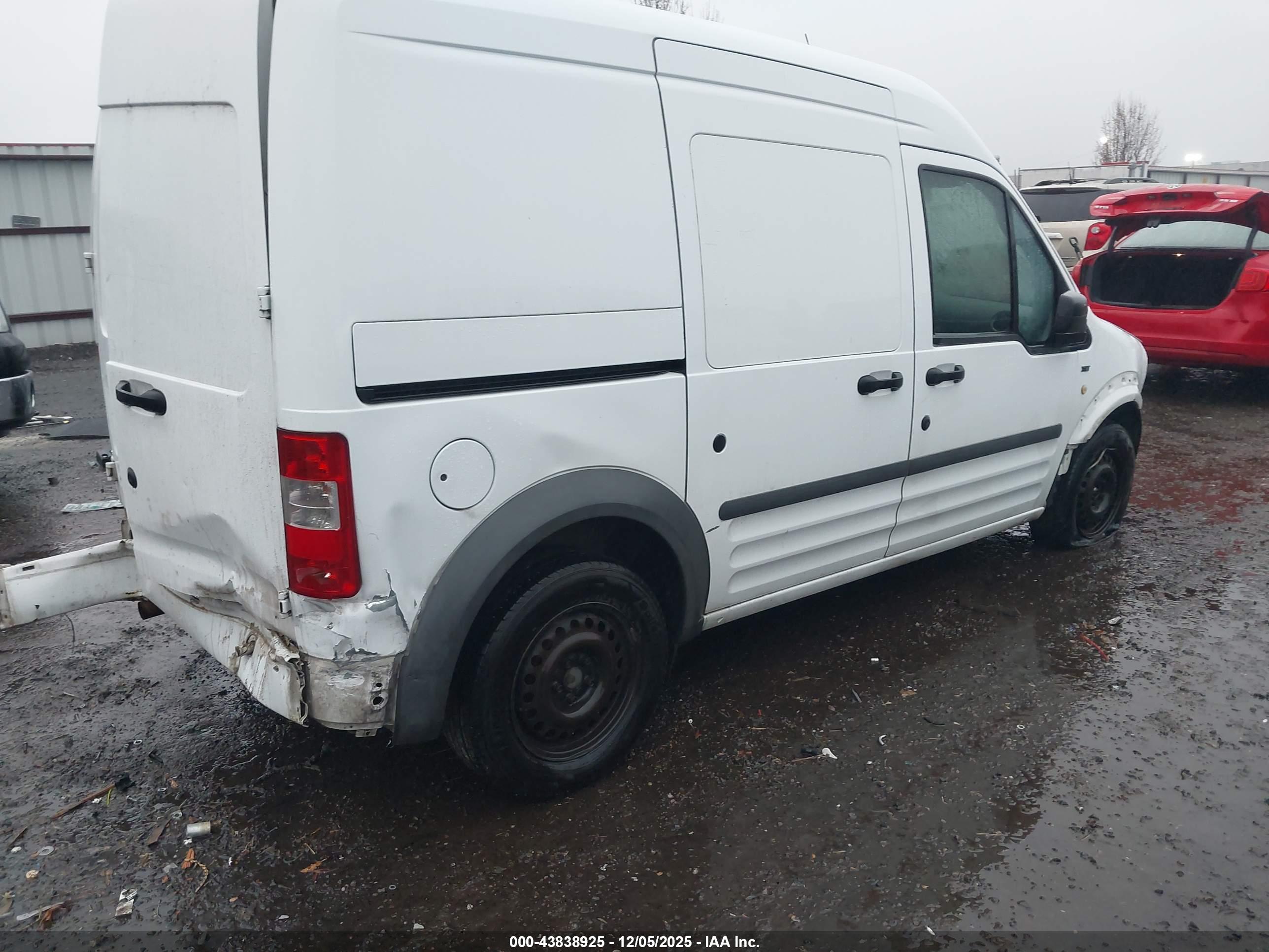 FORD TRANSIT image 4