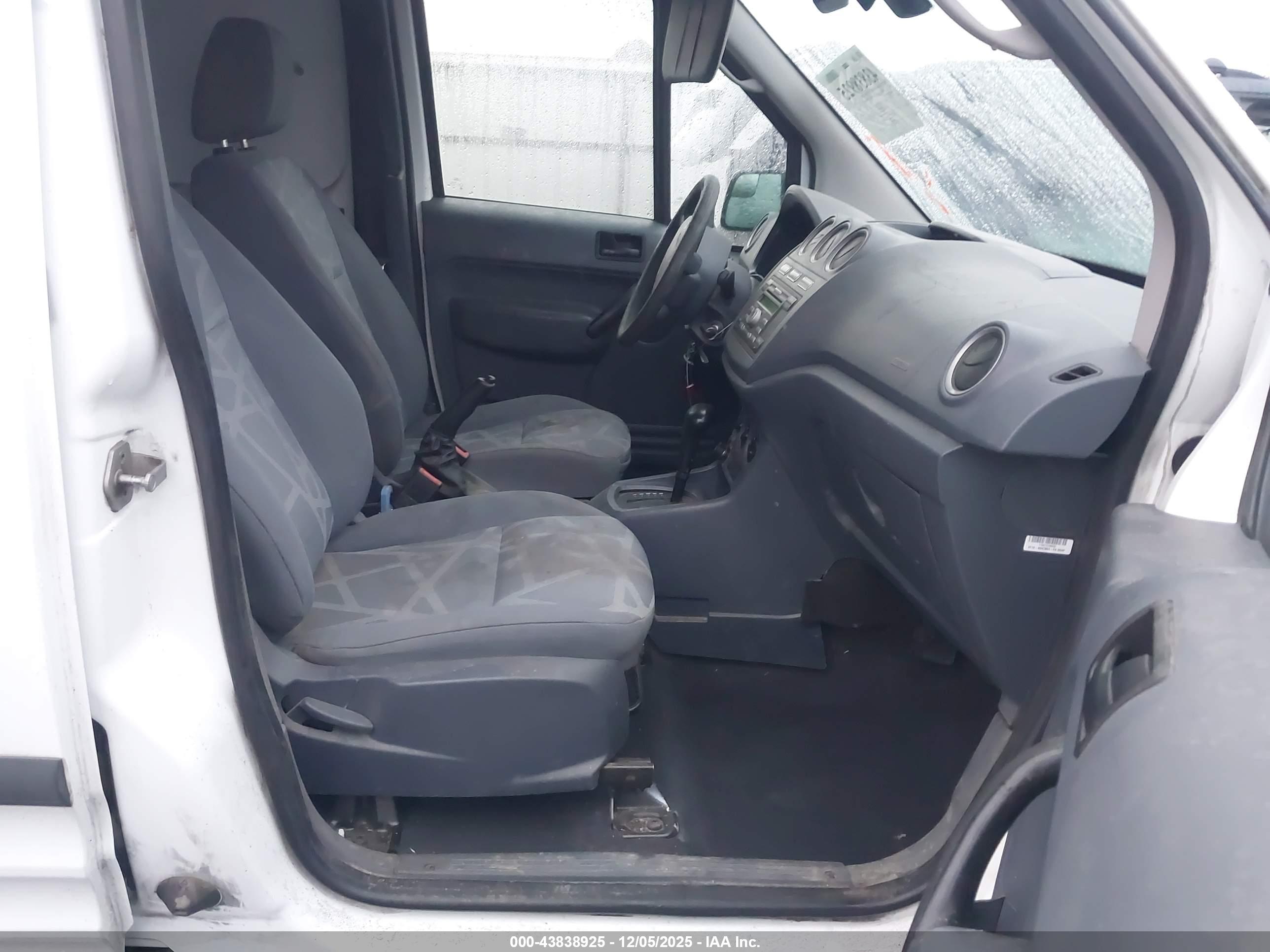 FORD TRANSIT image 5