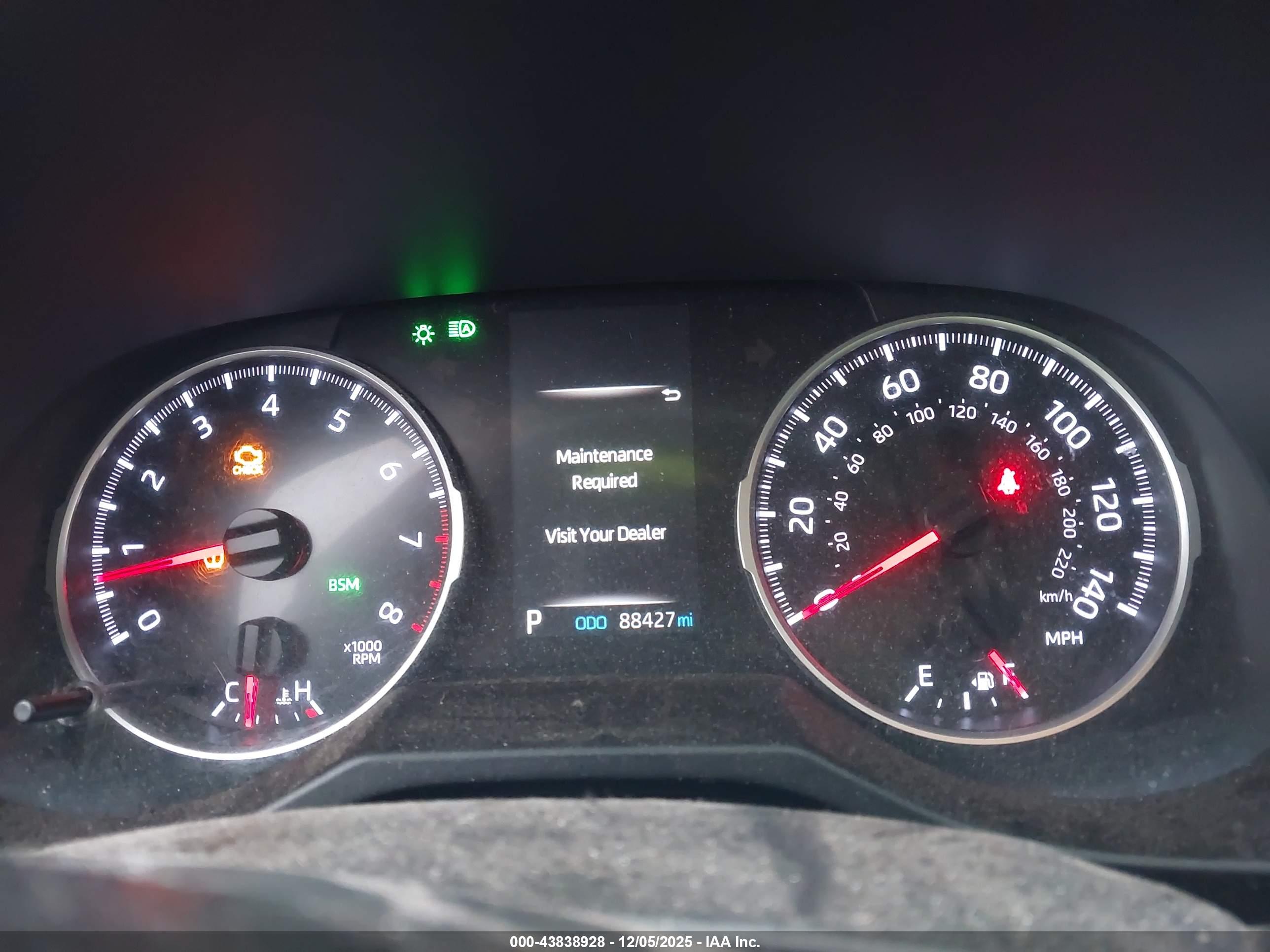 TOYOTA RAV4 image 7
