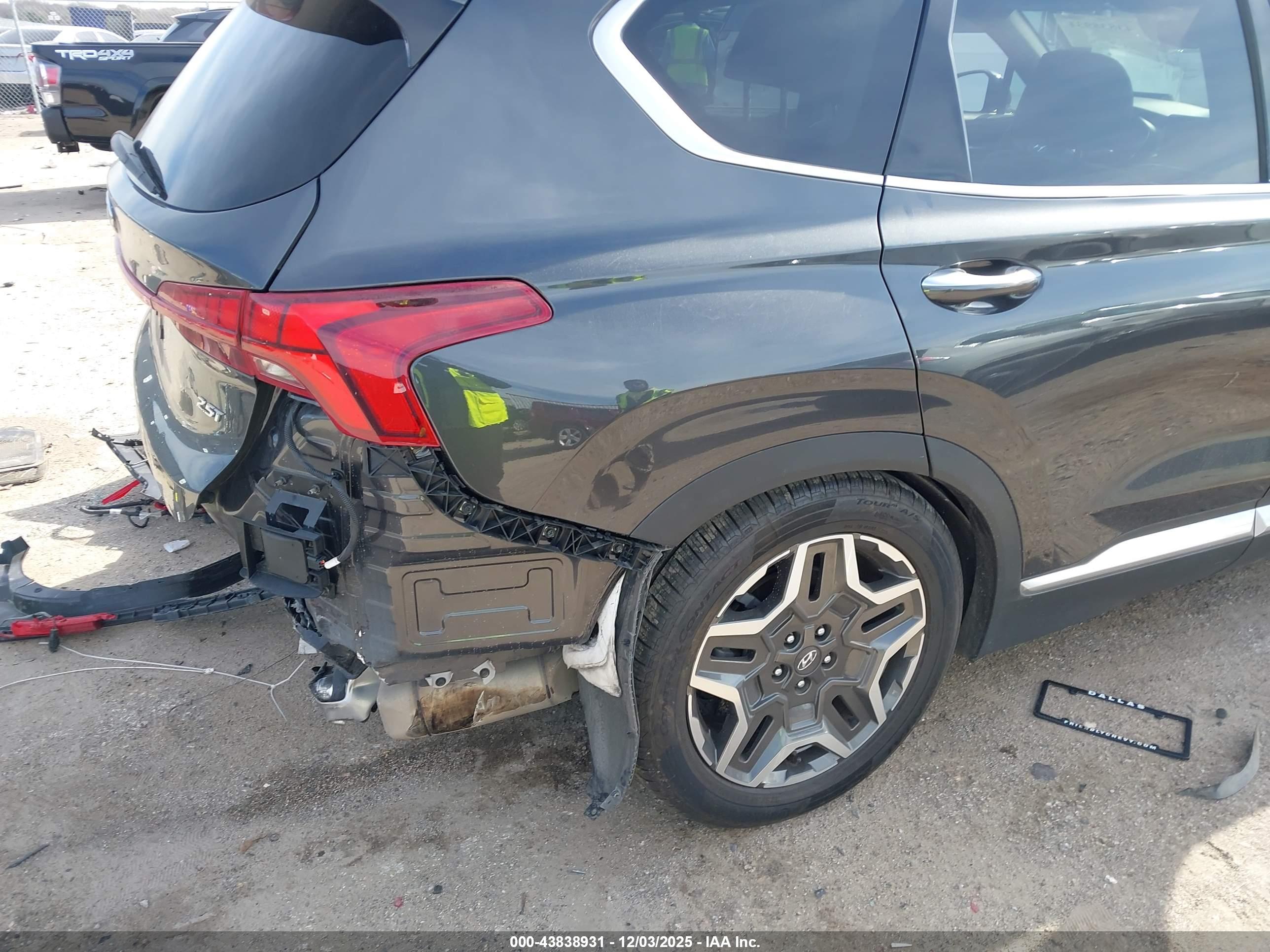 HYUNDAI SANTA image 6