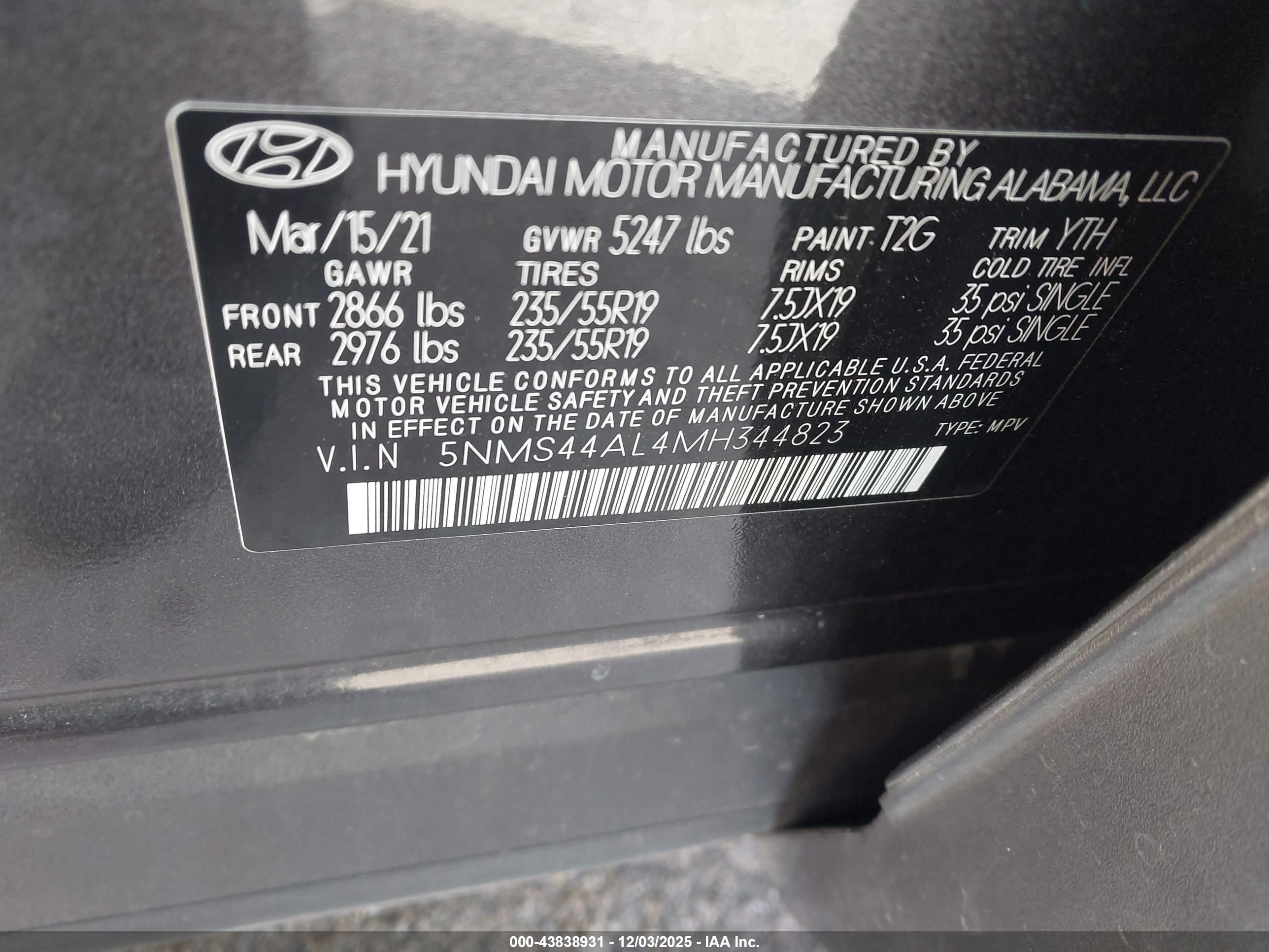 HYUNDAI SANTA image 9