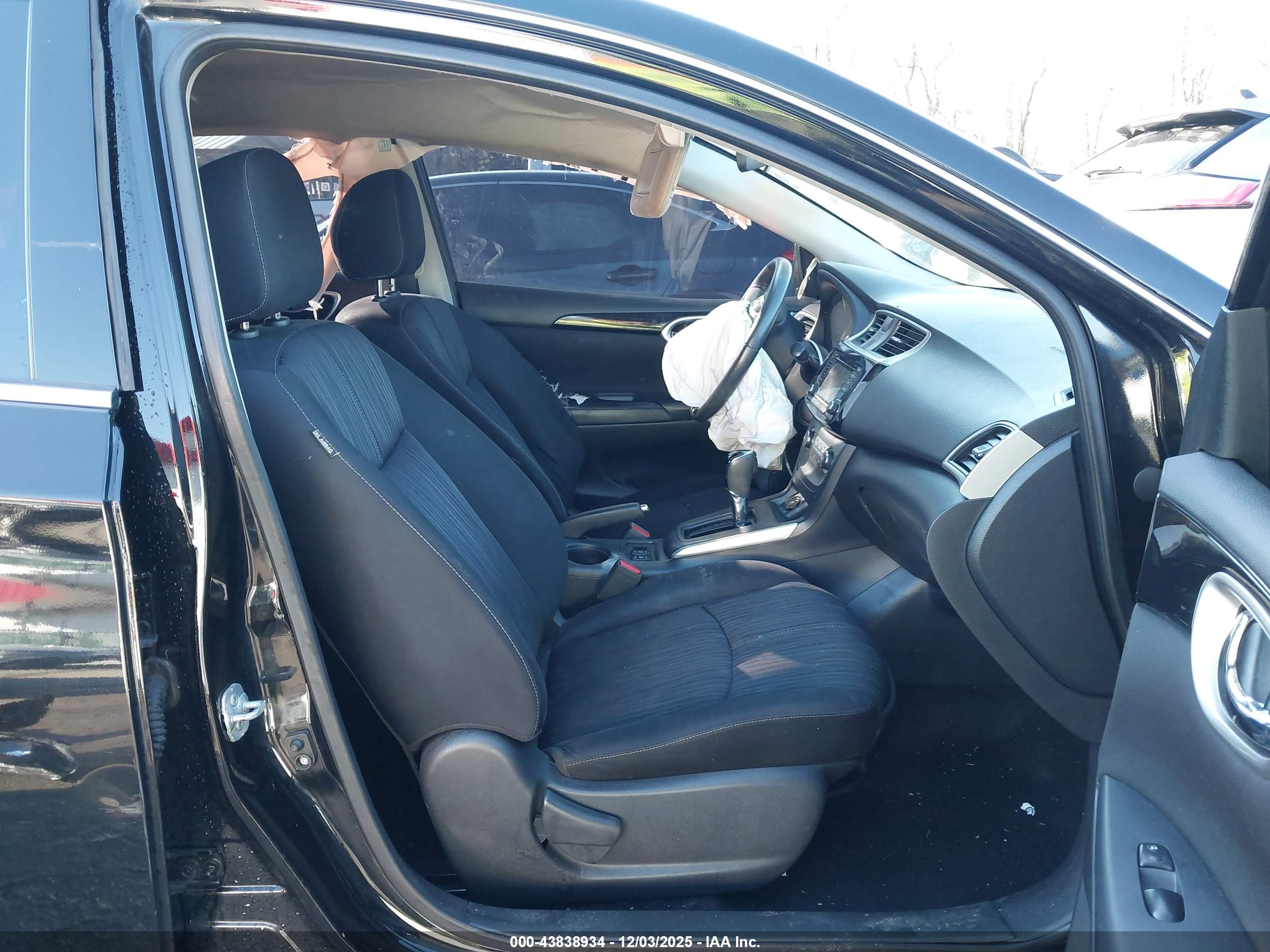 NISSAN SENTRA image 5