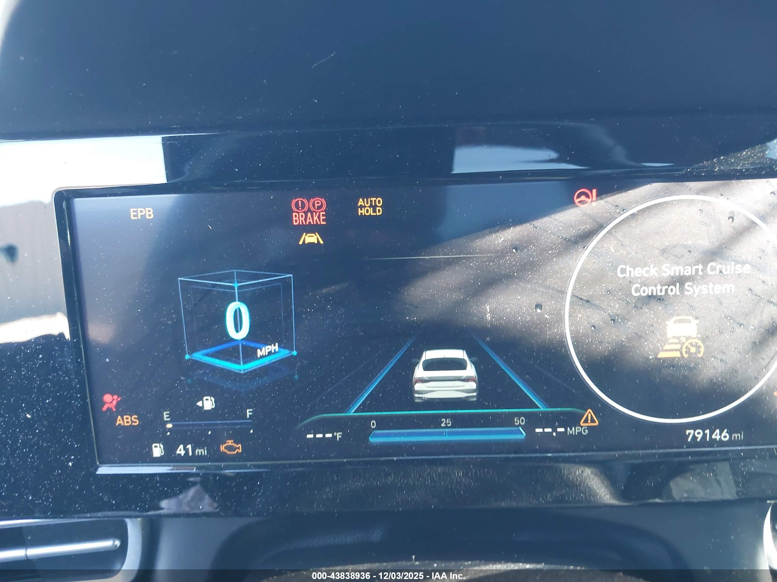 HYUNDAI ELANTRA image 7