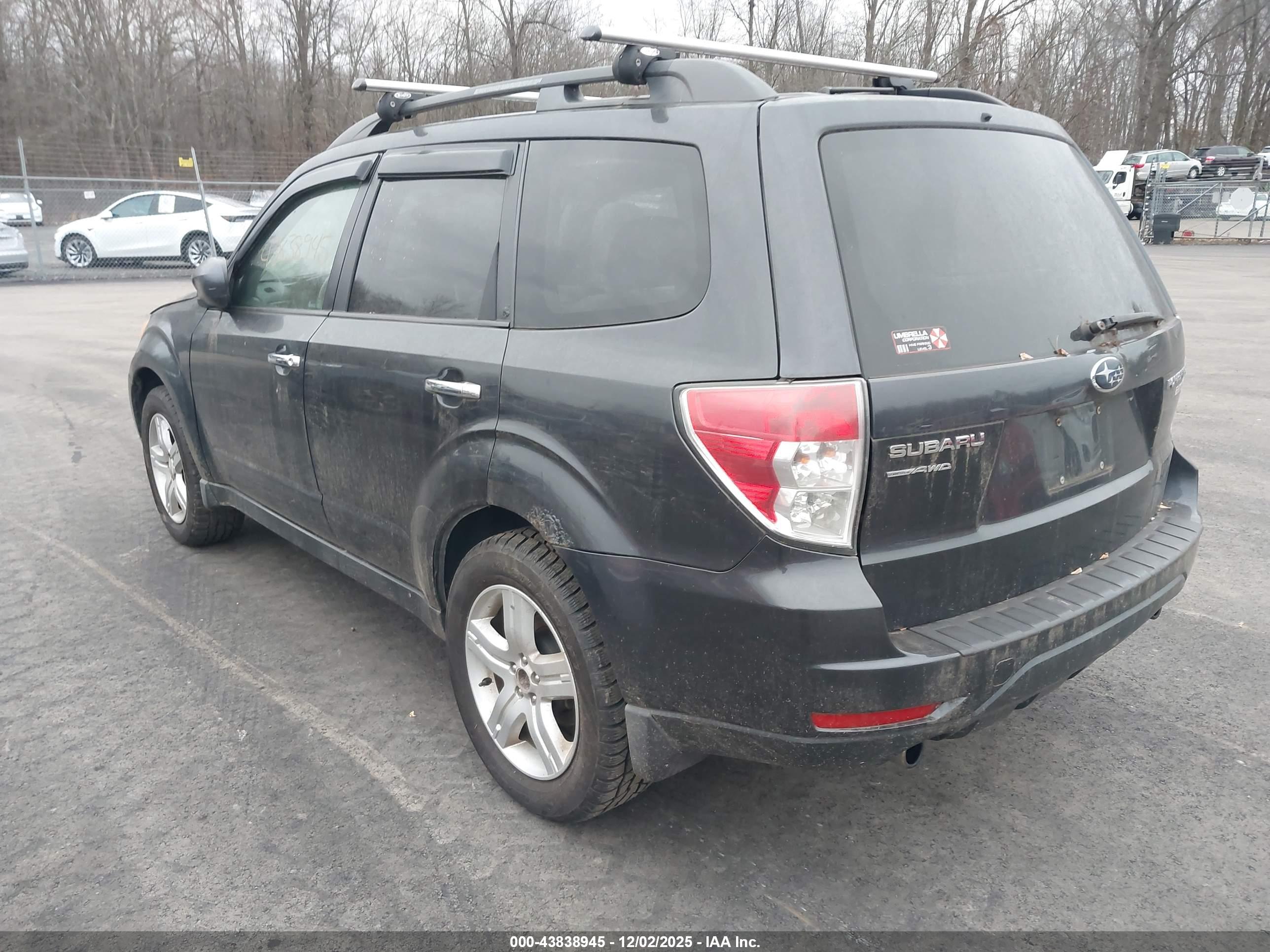 SUBARU FORESTER image 3