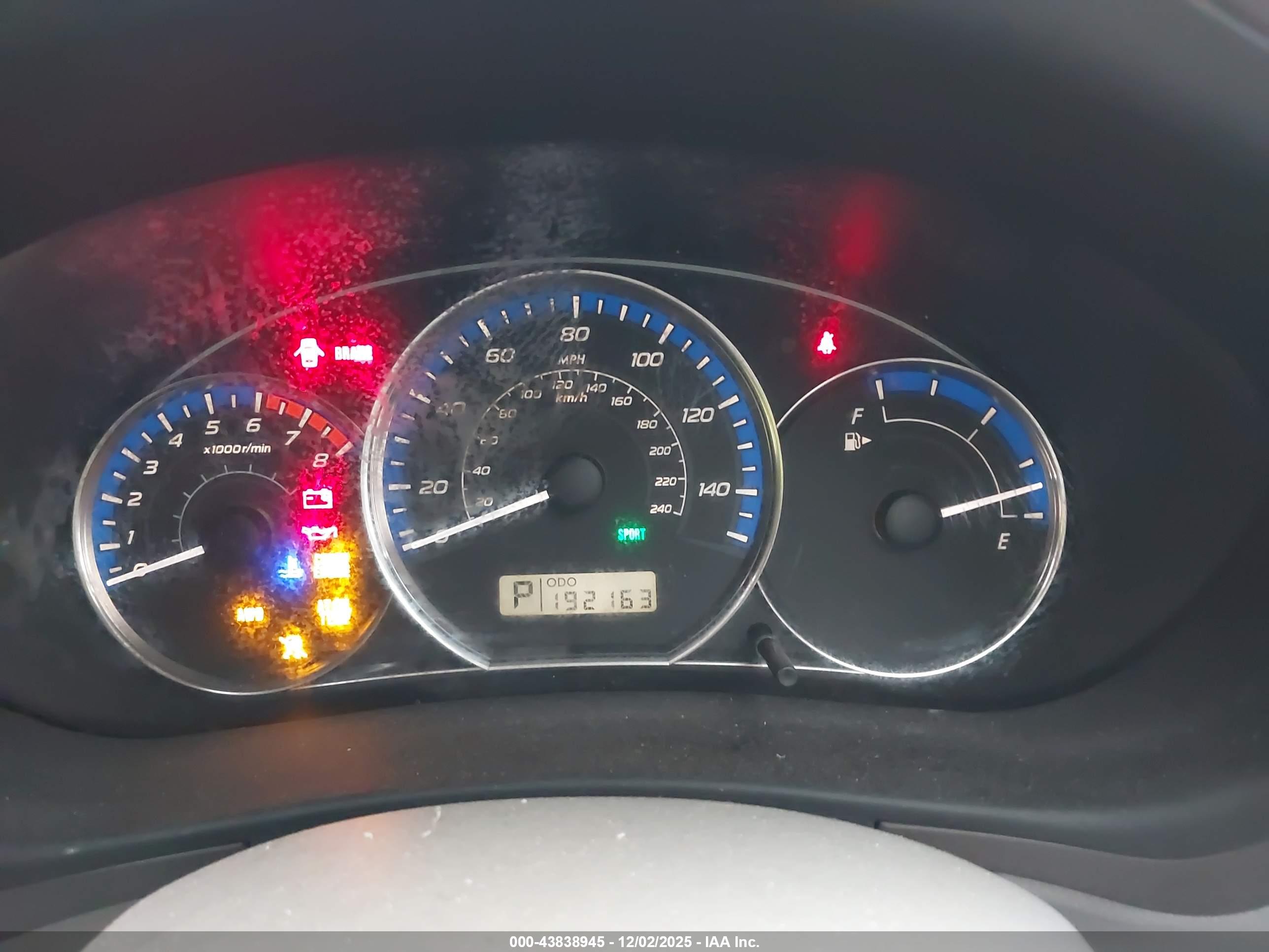 SUBARU FORESTER image 7