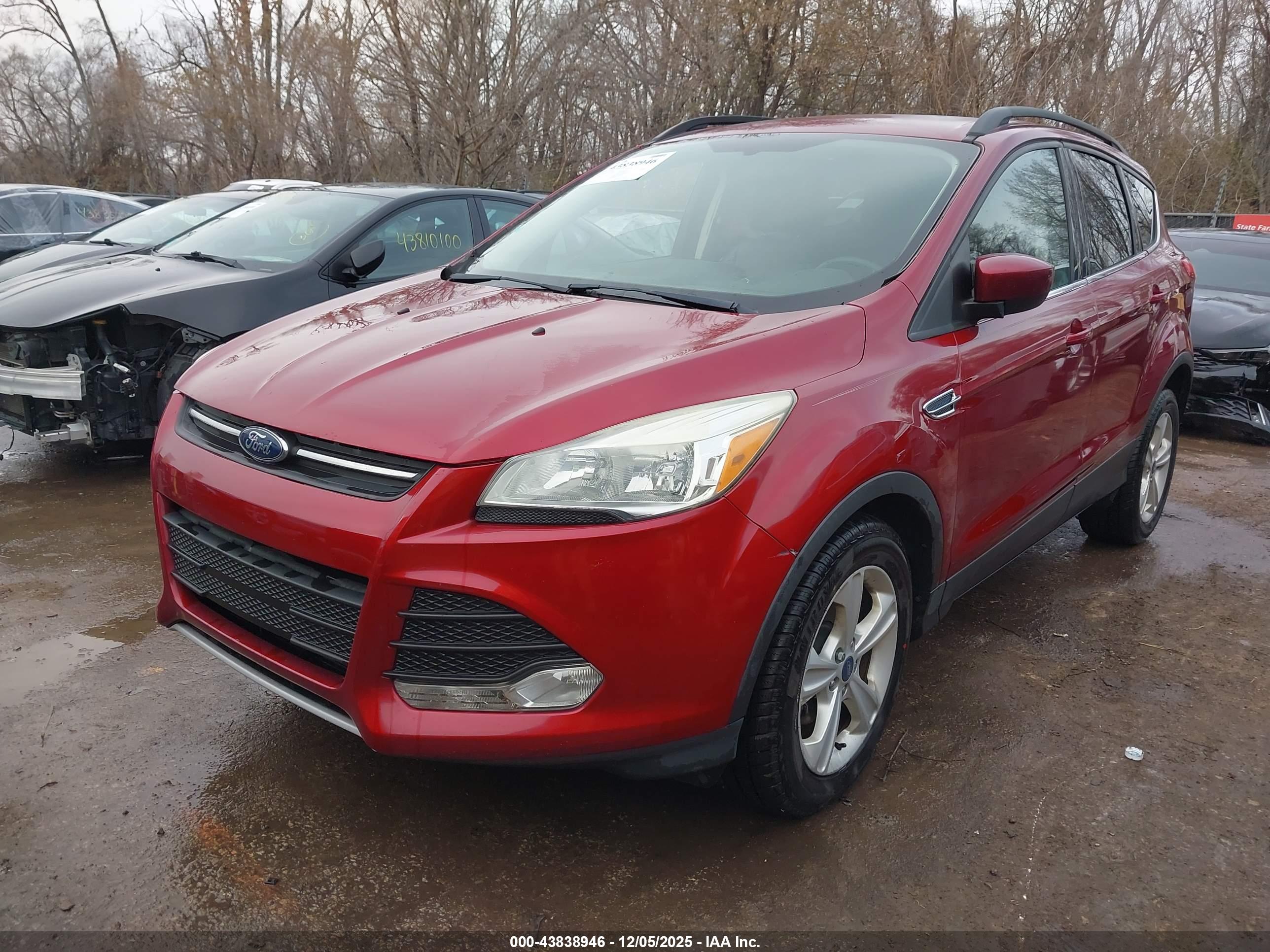 FORD ESCAPE image 2