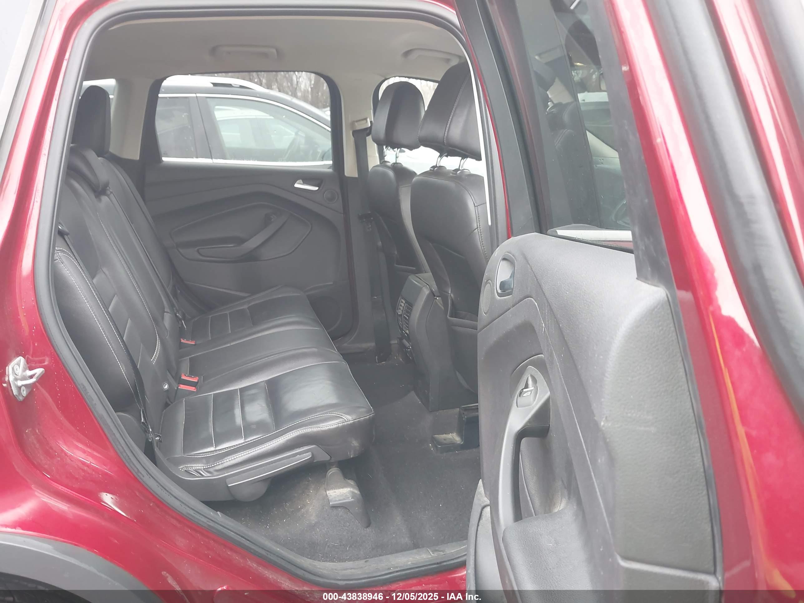 FORD ESCAPE image 8
