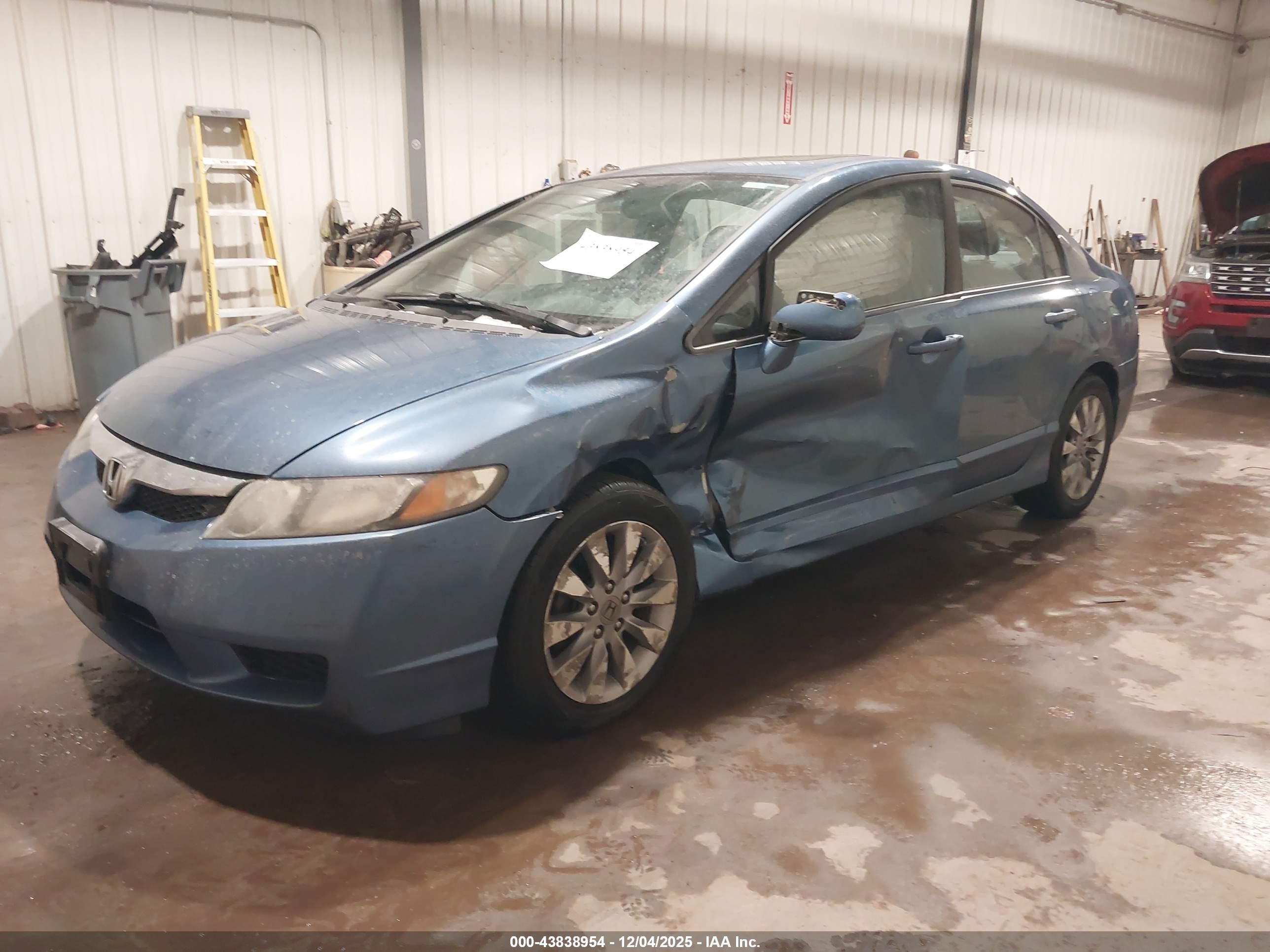 HONDA CIVIC image 2
