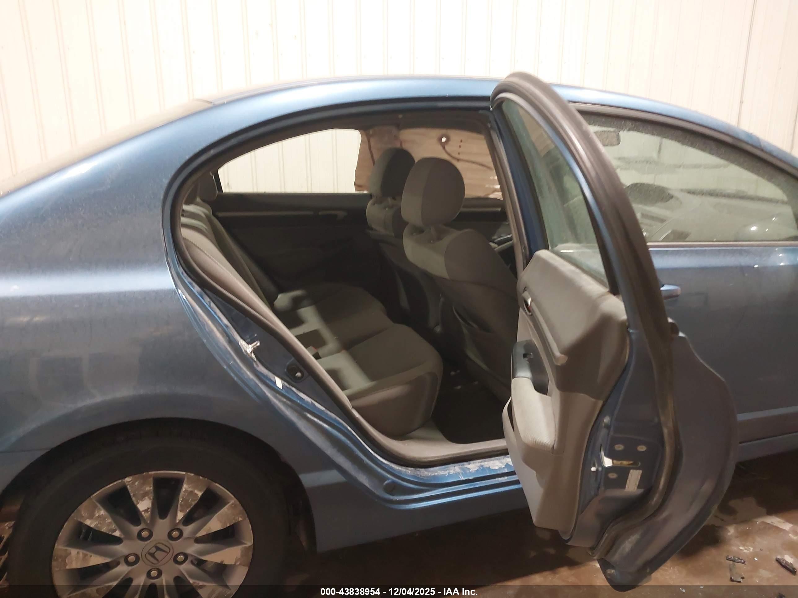 HONDA CIVIC image 8
