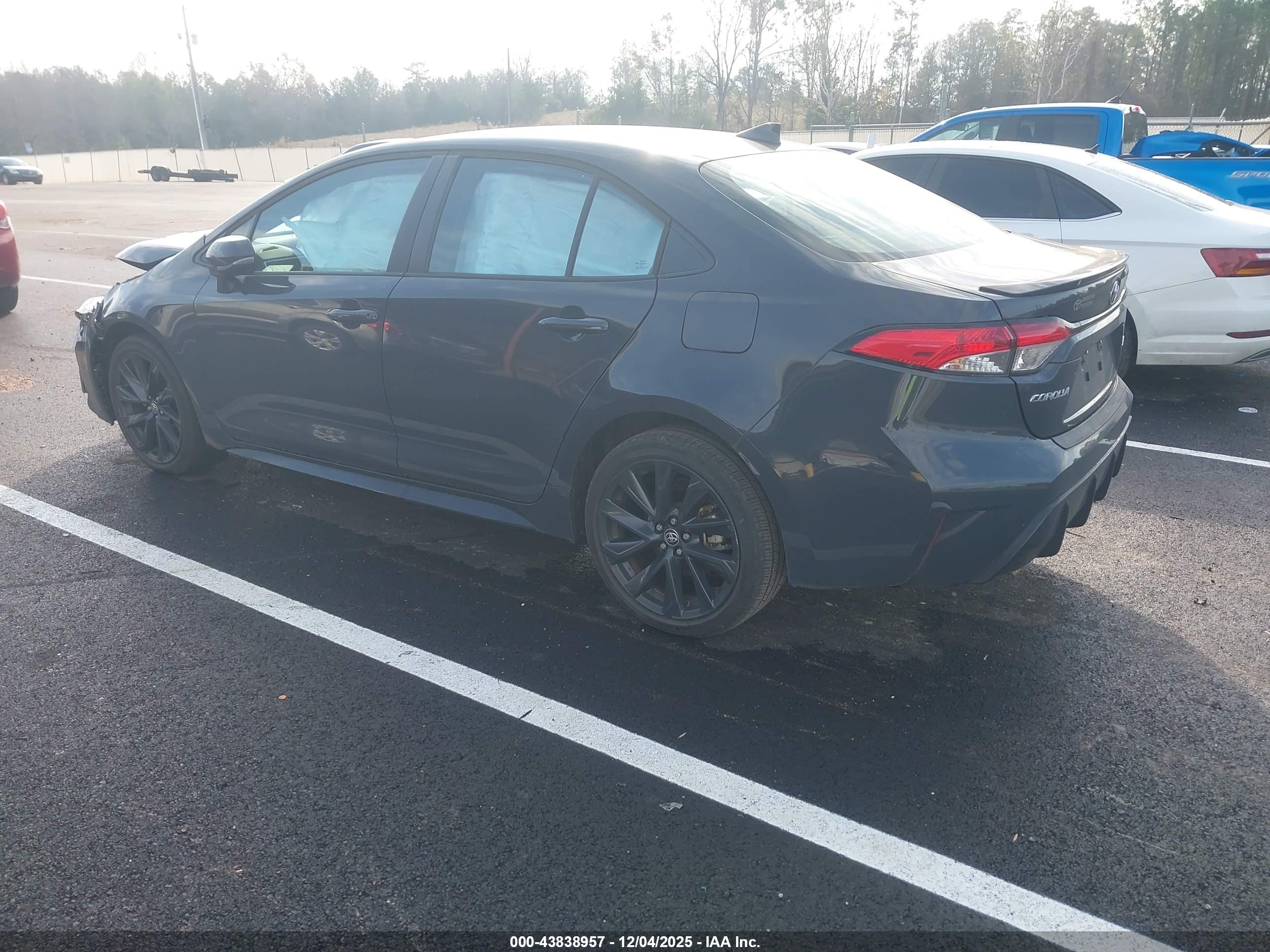 TOYOTA COROLLA image 3