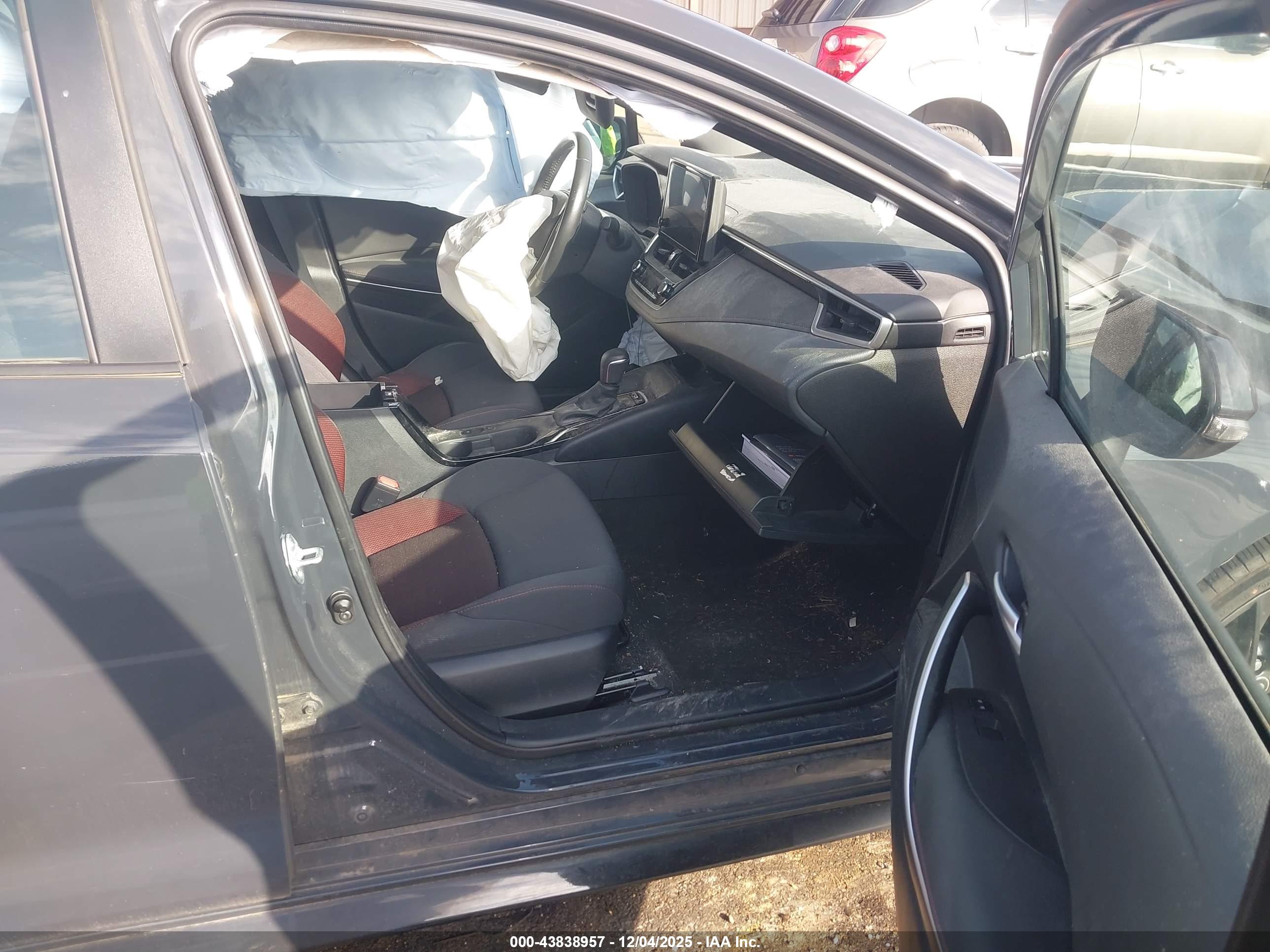 TOYOTA COROLLA image 5