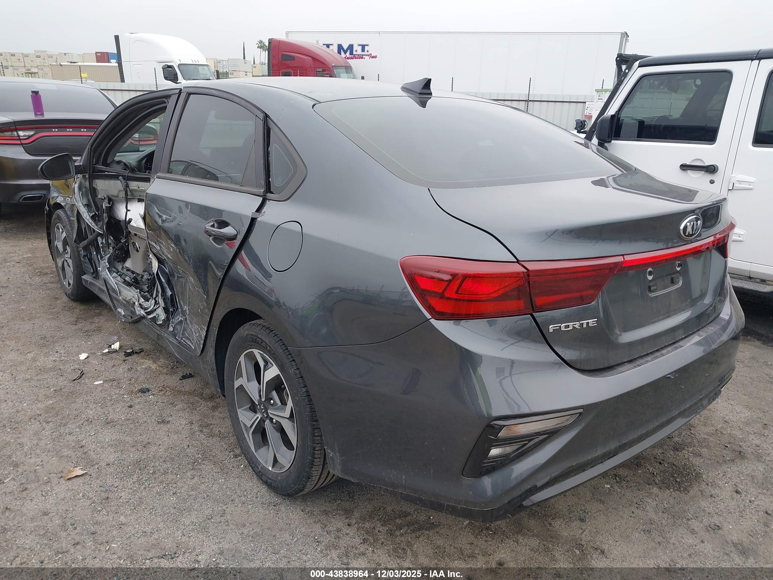 KIA FORTE image 3