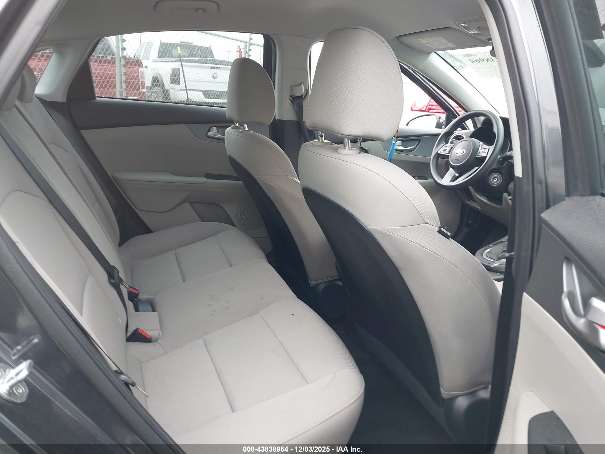 KIA FORTE image 8