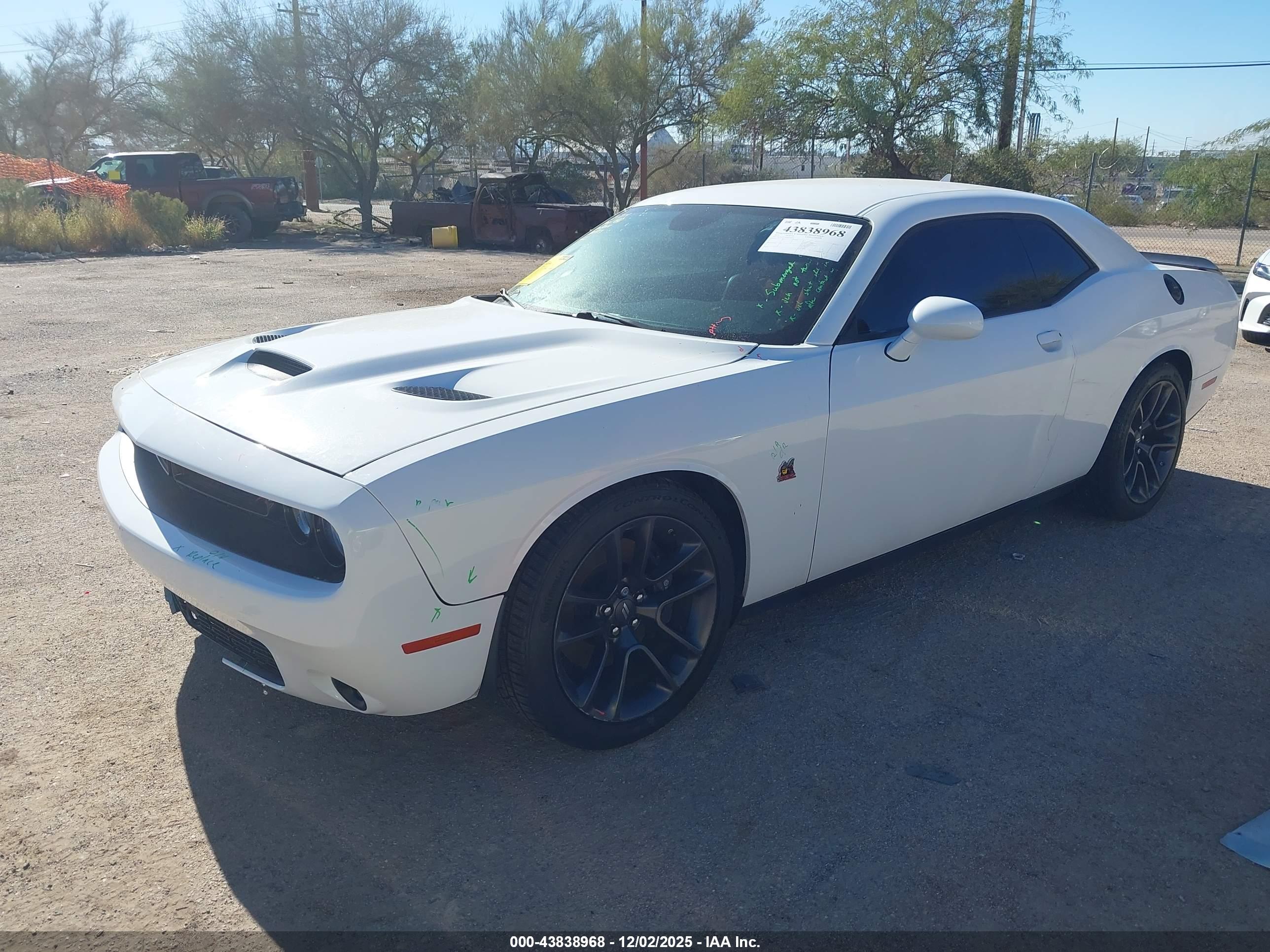 DODGE CHALLENGER image 2