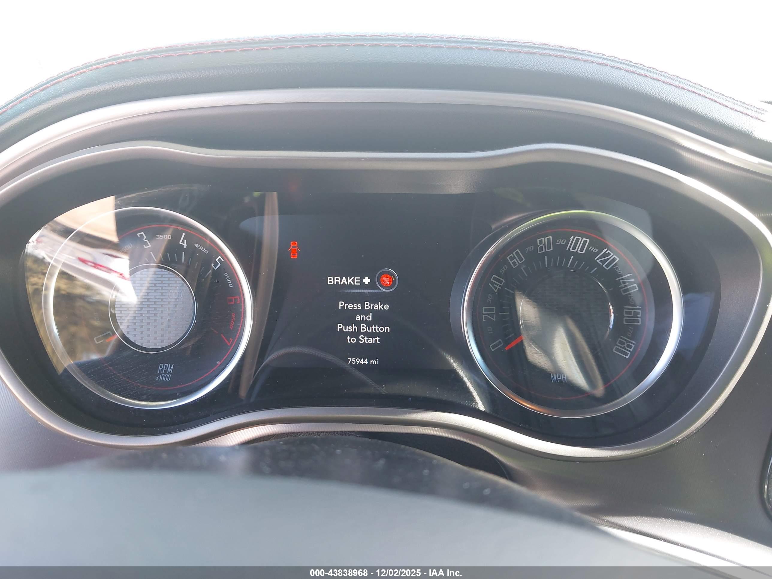 DODGE CHALLENGER image 7